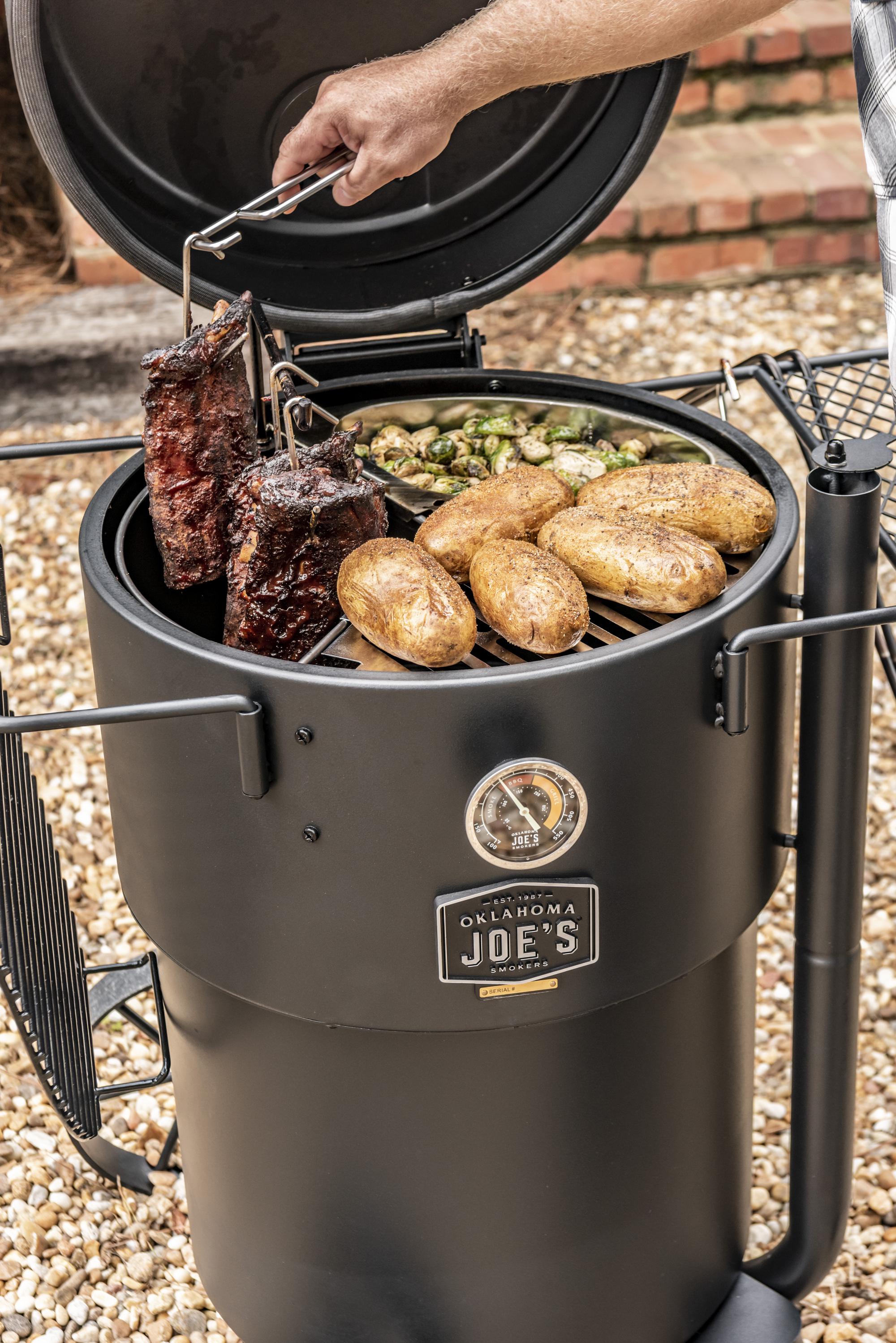 Тройная решетка Oklahoma Joe's Bronco (4419599P04) - фото 6 Тройная решетка Oklahoma Joe's Bronco (4419599P04) - фото 6