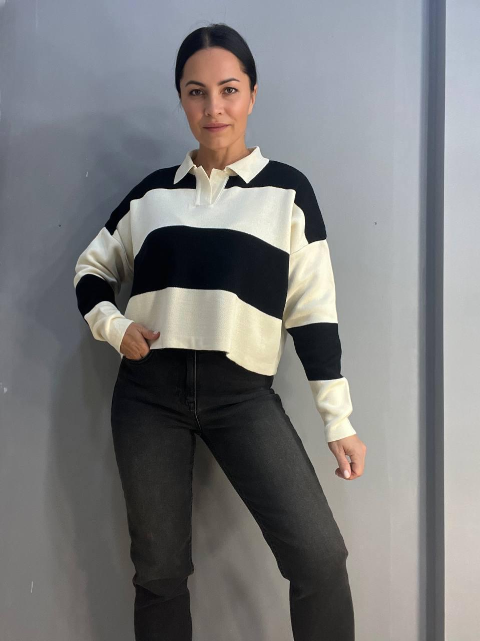 Свитер женский MIX RAY 6588 джемпер воротник широкая полоска укороченный свободный крой OS Черный с белым (1332) - фото 4 Свитер женский MIX RAY 6588 джемпер воротник широкая полоска укороченный свободный крой OS Черный с белым (1332) - фото 4