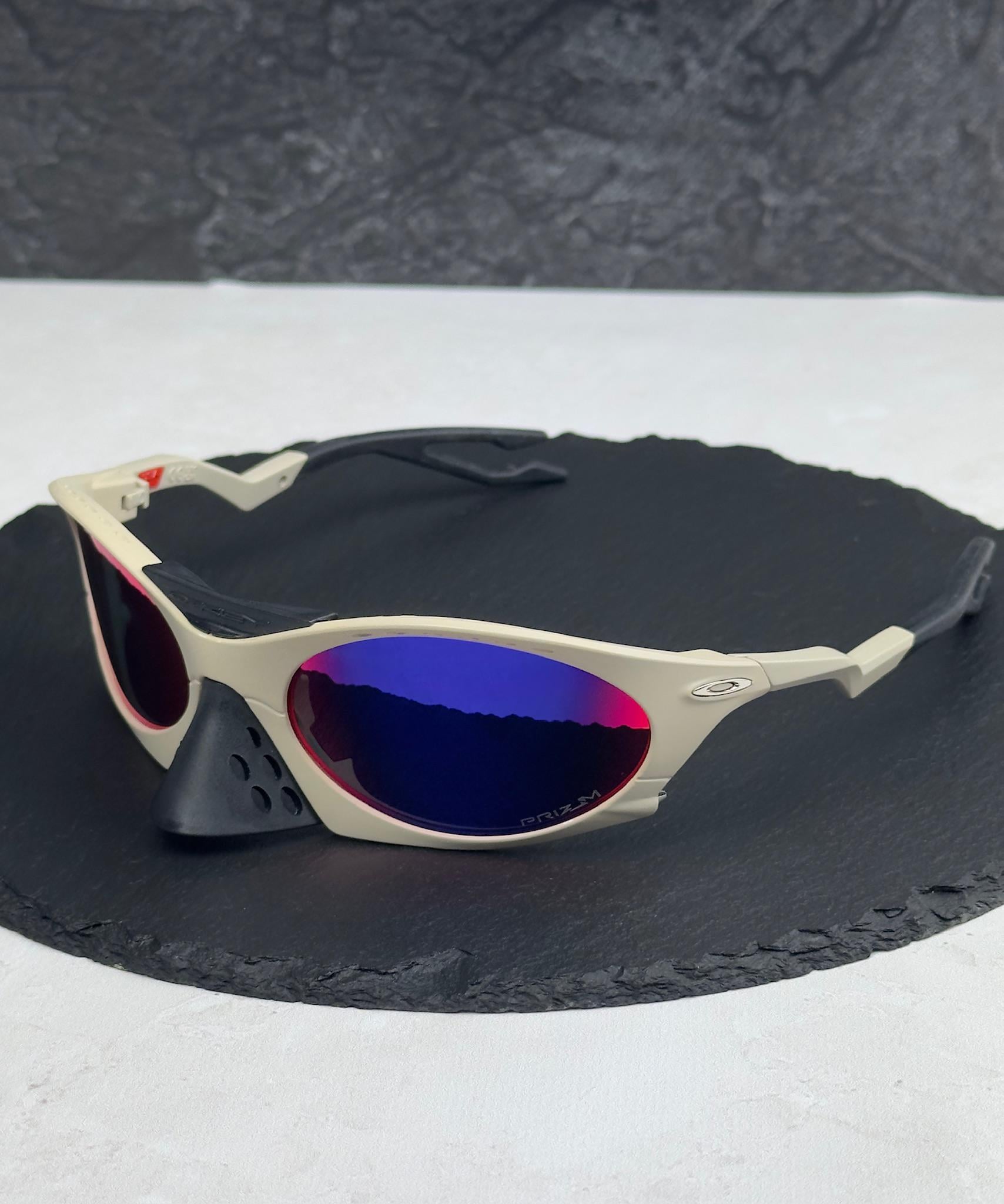 Солнцезащитные очки Oakley Plantaris овальные с линзой Prizm Road зеркальные спортивные мужские Бежевый