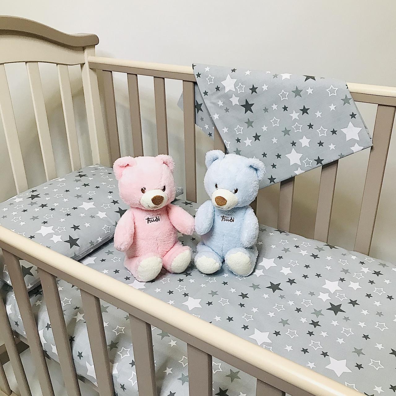 Комплект постельного белья детский Penetka Звездочки бязь 140x110/60x40 см Серый (6501.140.110.107) - фото 3 Комплект постельного белья детский Penetka Звездочки бязь 140x110/60x40 см Серый (6501.140.110.107) - фото 3