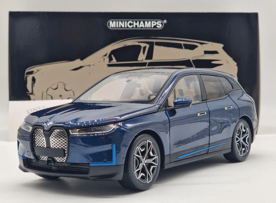 Модель автомобіля 1:18 Minichamps BMW iX SUV 2022 Blue Metallic (110023100) - фото 5