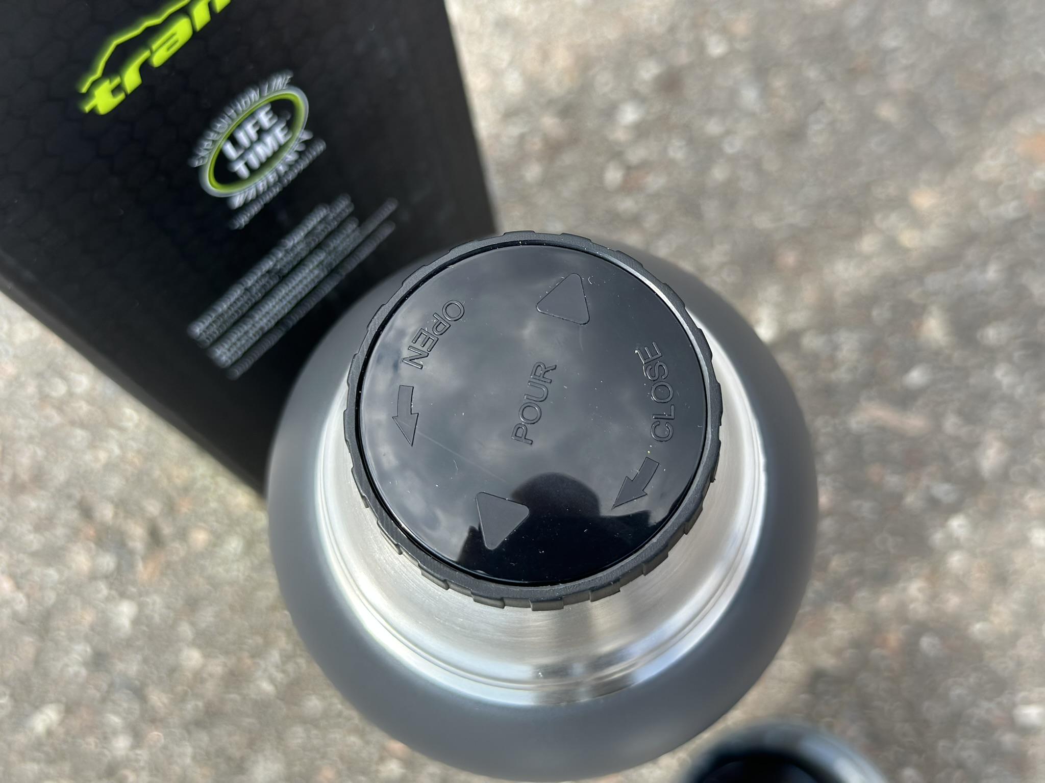 Термос для напоїв Tramp expeditio з нержавіючої сталі тримає 24 ч. 1,6 л (UTRC-029-grey) - фото 6 Термос для напоїв Tramp expeditio з нержавіючої сталі тримає 24 ч. 1,6 л (UTRC-029-grey) - фото 6