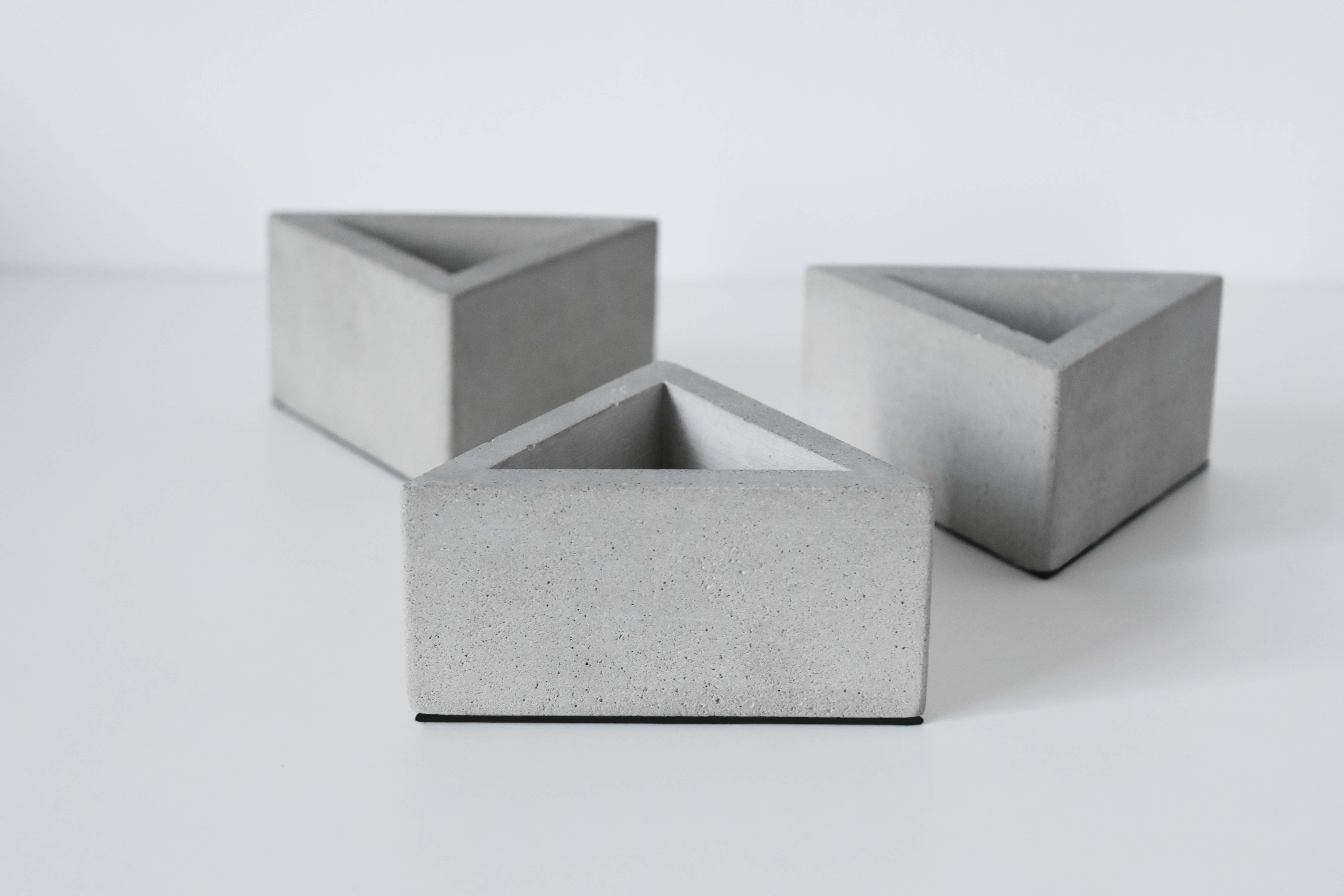 Набор кашпо Delta из бетона 3 шт. Серый (14199647) - фото 4 Набор кашпо Delta из бетона 3 шт. Серый (14199647) - фото 4