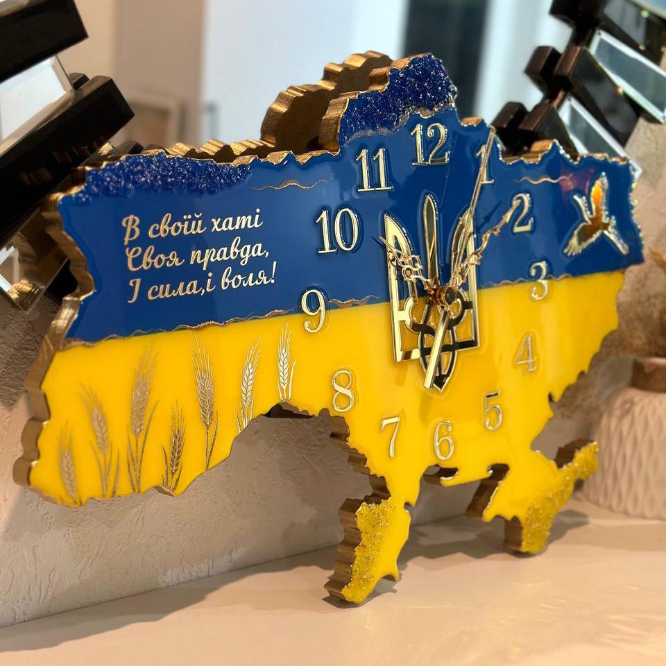 Часы настенные из эпоксидной смолы Карта Украины 60x40 см Часы настенные из эпоксидной смолы Карта Украины 60x40 см