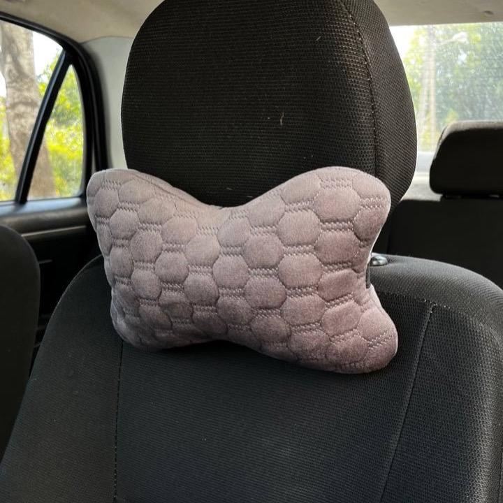 Подушка в машину Соты 27x16x8 см Серый (24167312) - фото 1