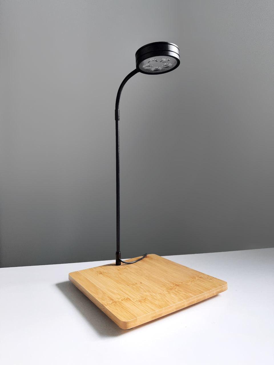 Настільна лампа з дерев'яною підставкою 40 см