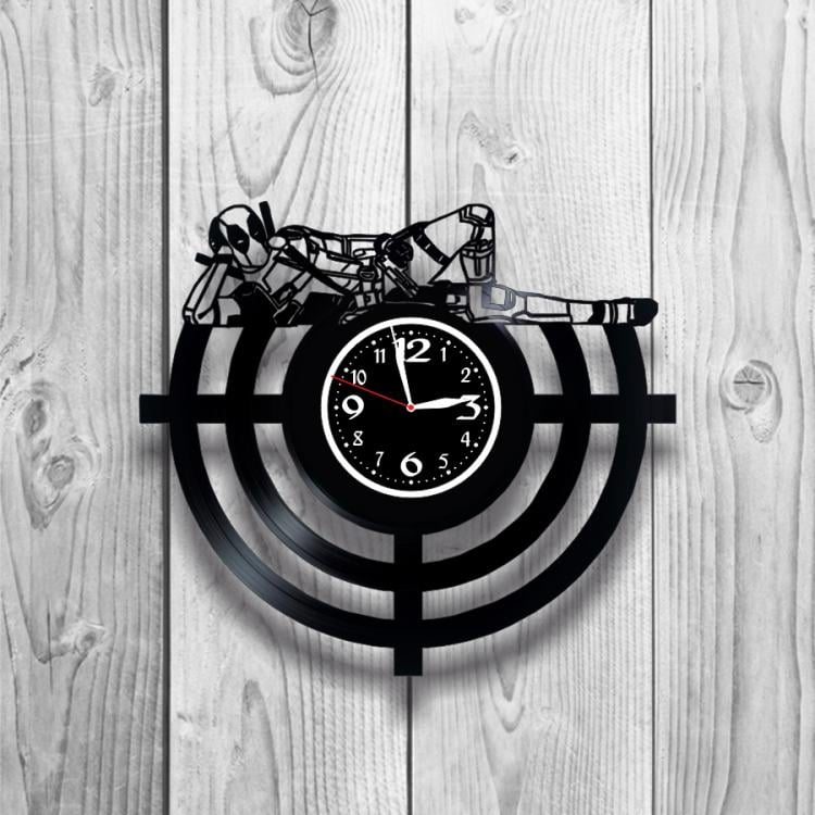 Часы настенные Дэдпул 0529 из виниловой пластинки