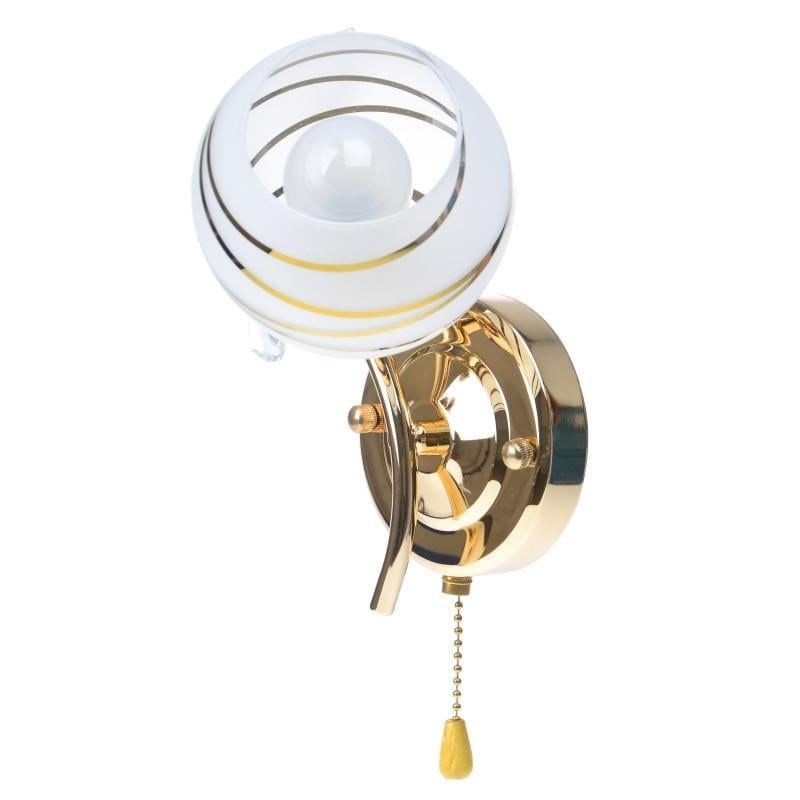 Бра настенное накладное с выключателем классическое Brille LK-245W/1 E14 FG L66-038