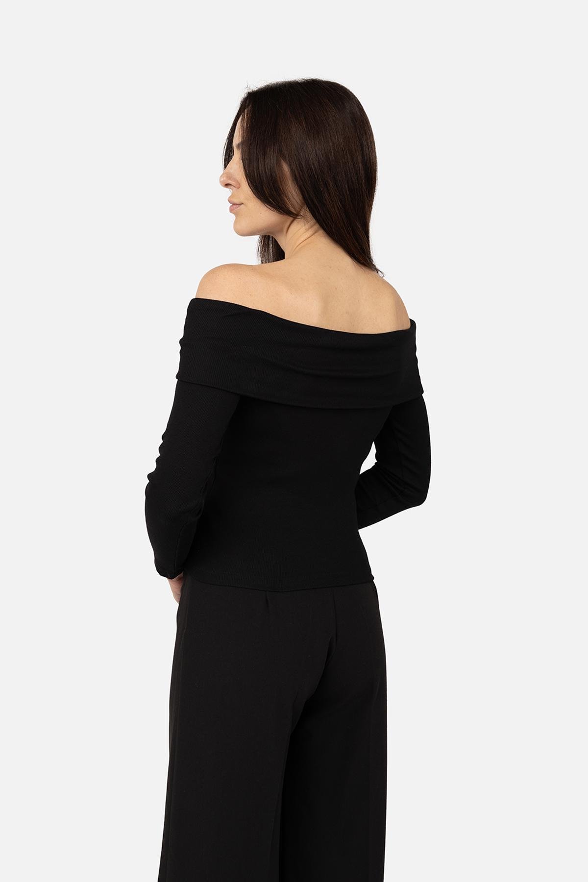 Джемпер женский с длинным рукавом ЦБ-00270511 р. 44 Черный (SKT001046678) - фото 4 Джемпер женский с длинным рукавом ЦБ-00270511 р. 44 Черный (SKT001046678) - фото 4