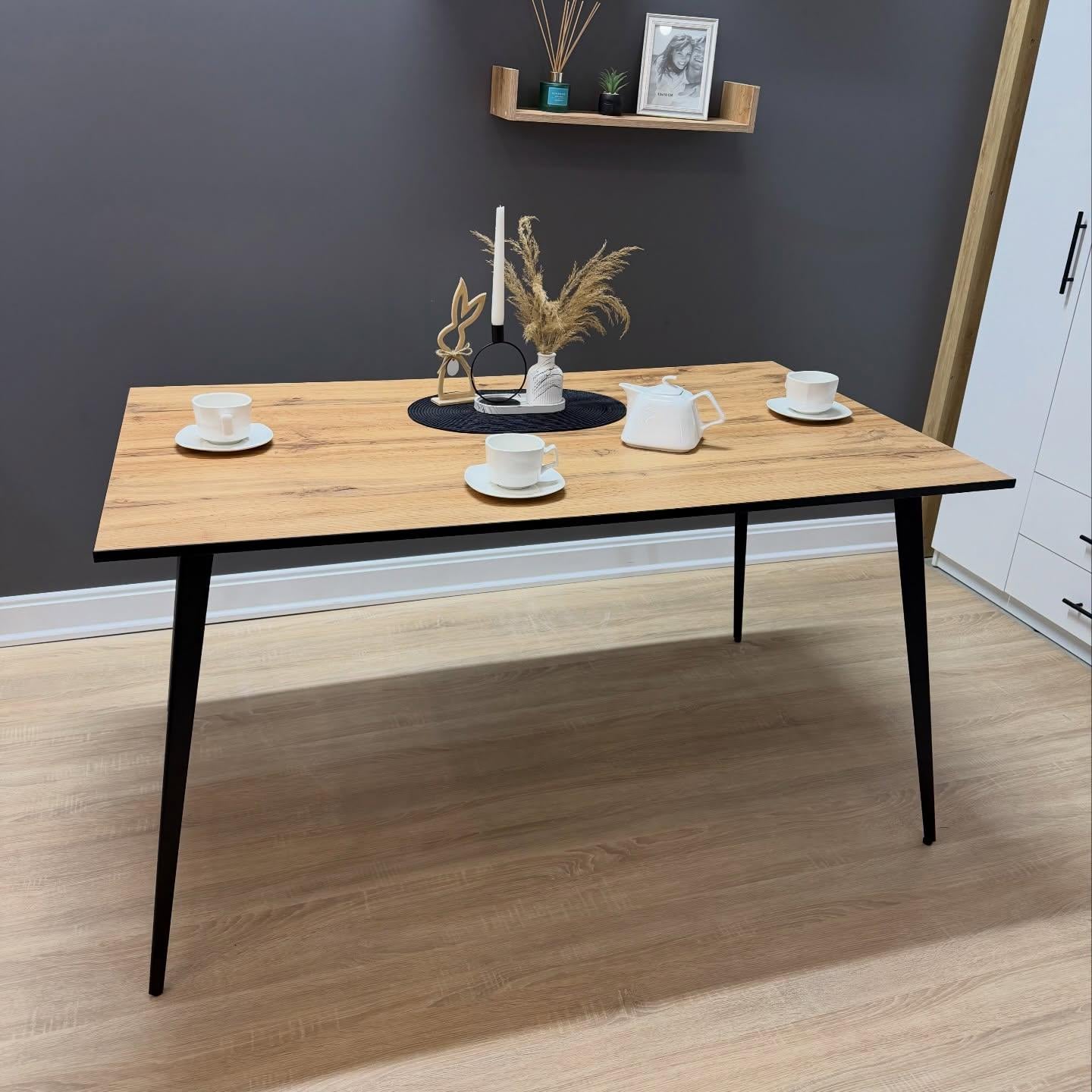 Стол обеденный Aston 1380x800x720 мм Дуб Аппалачи/Черный