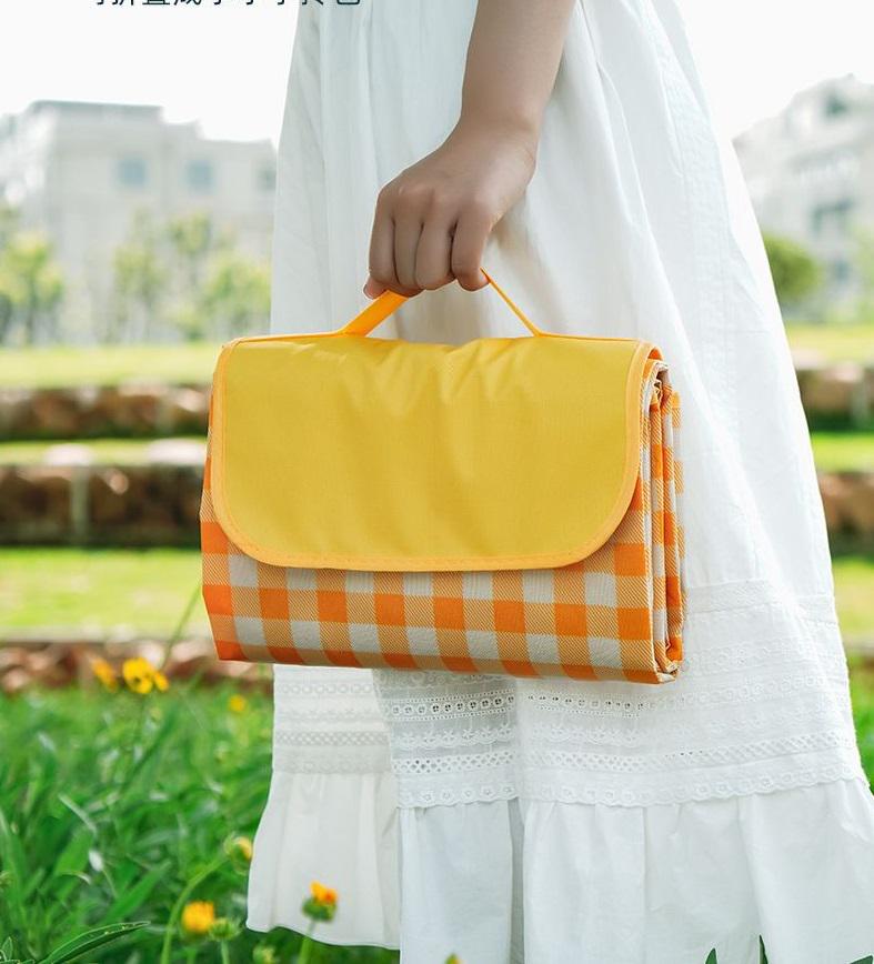 Коврик для пикника водостойкий Клеточка 150х100 см Желтый (05741)