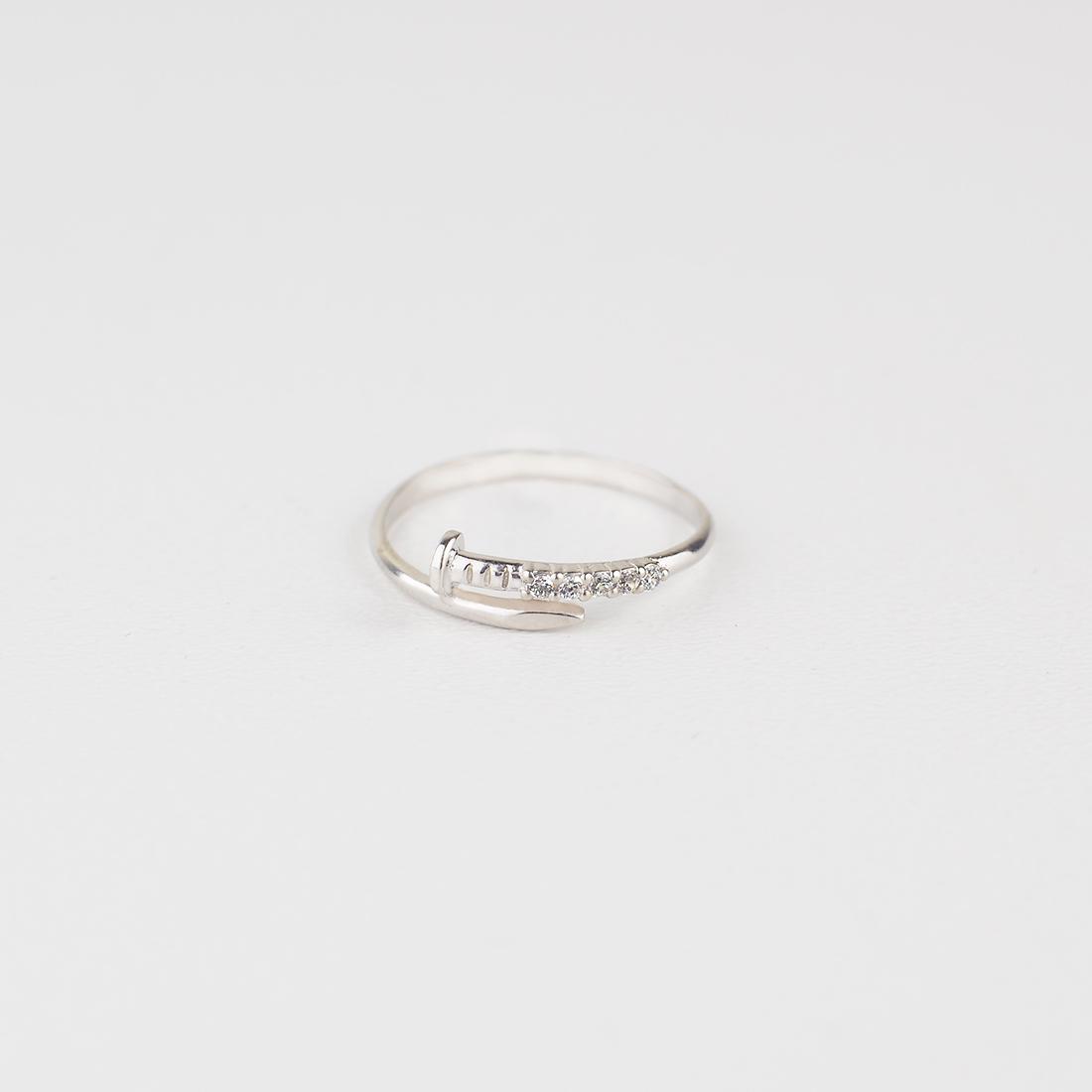 Серебряное женское кольцо Гвоздик с кубическим цирконием родированное 26-kr 16,5