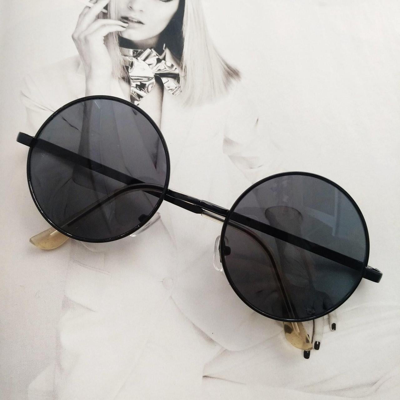 Очки круглые с цветной линзой Черный