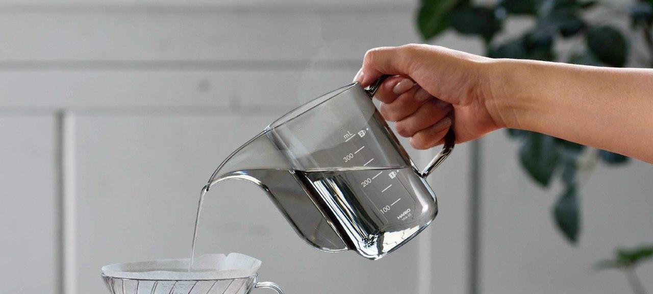 Чайник для горячей воды Hario V60 сверхтвердый пластик 350 мл (VKA-35 TB) - фото 3