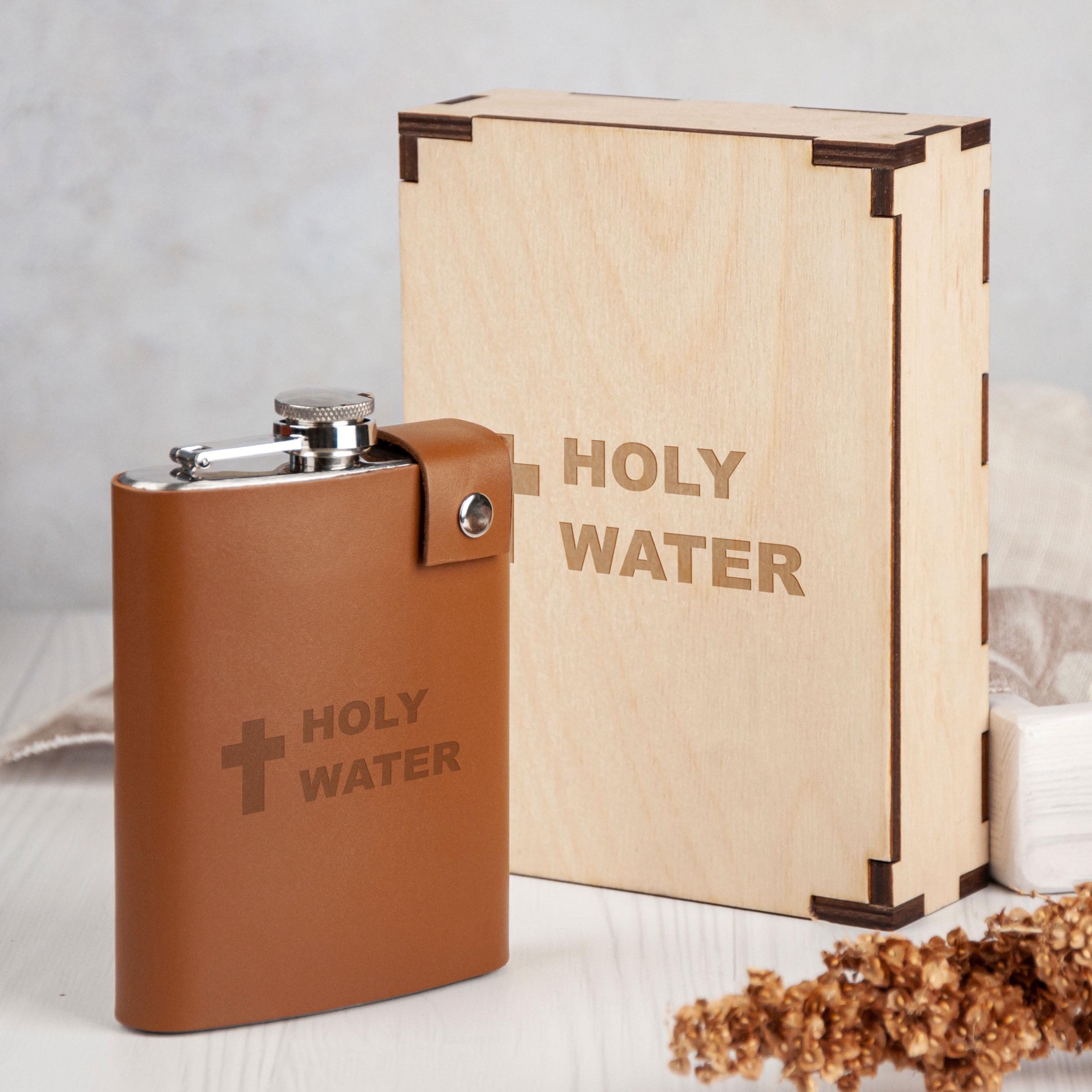 Фляга кожаная с надписью "Holy water" в подарочной деревянной коробке 240 мл Brown (LFL-0036_4) Фляга кожаная с надписью "Holy water" в подарочной деревянной коробке 240 мл Brown (LFL-0036_4)