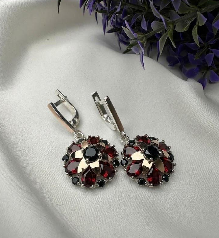 Серьги Лаванда из серебра 925 с золотыми напайками 375 и цирконами Красный/Черный (2977656764)