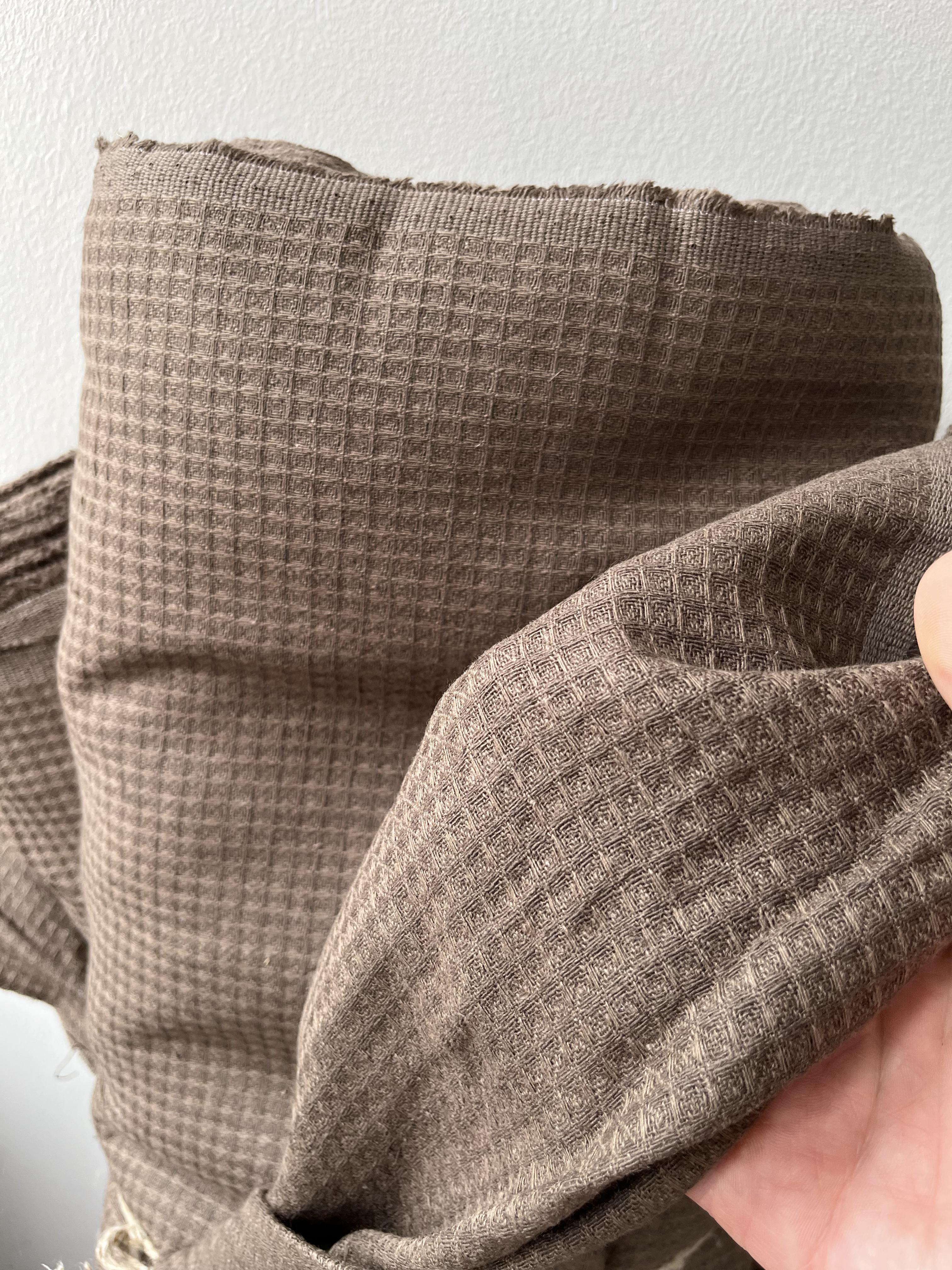 Ткань льняная декоративная Linen Plus 100% лен 270 см 1/551 Коричневый - фото 1 Ткань льняная декоративная Linen Plus 100% лен 270 см 1/551 Коричневый - фото 1