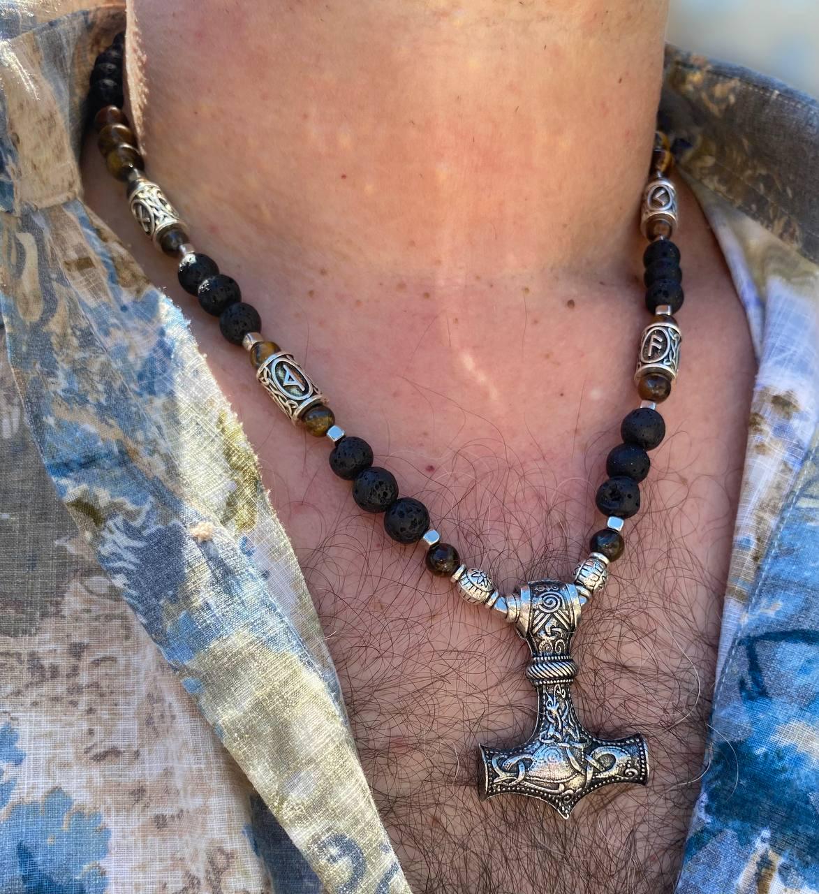 Колье LITAURS из натурального камня вулканическая лава тигровый глаз со стальными вставками рунами и кулоном оберег молот Тора (24076) - фото 2