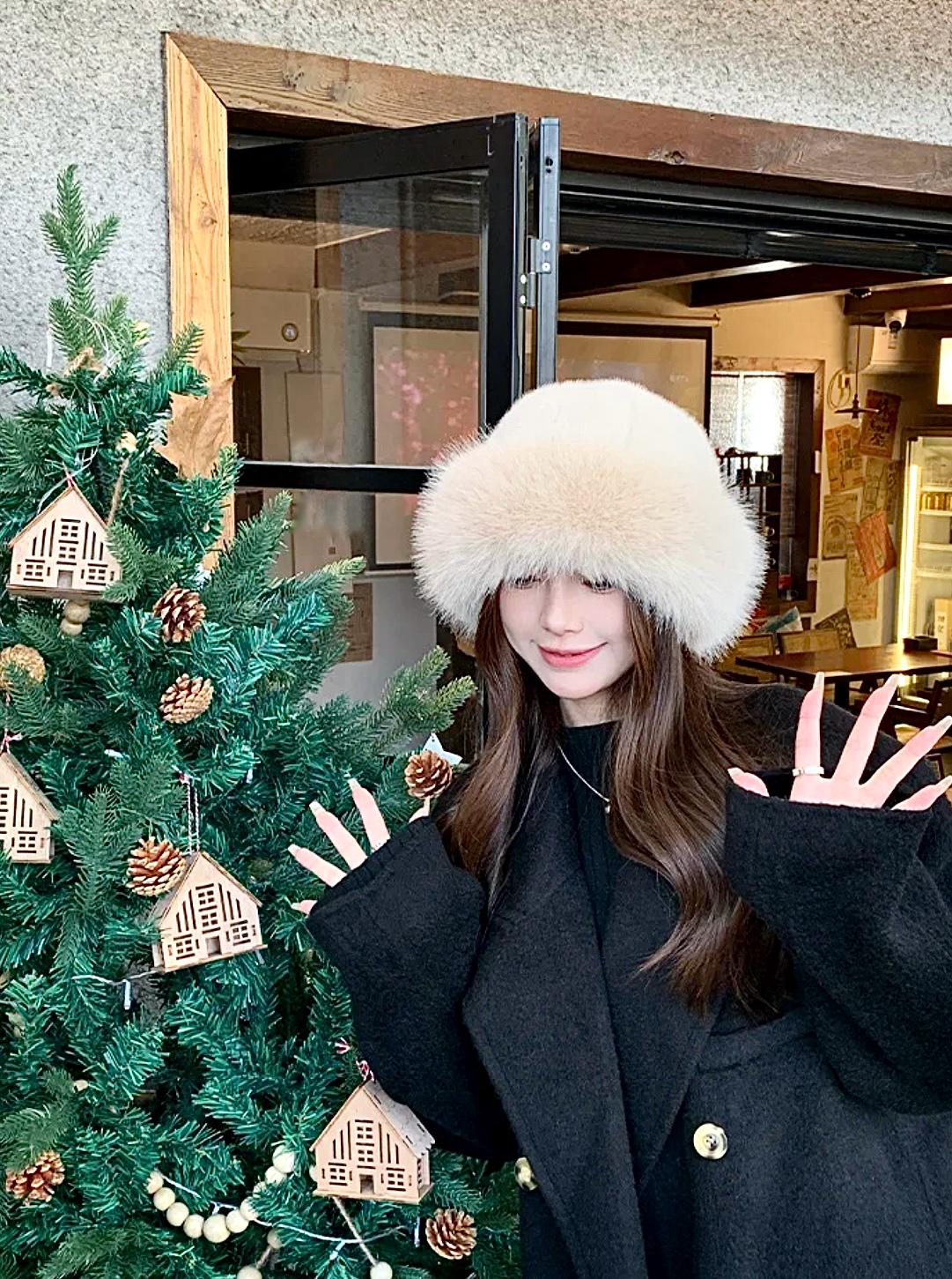 Шапка женская Wuke плюшевая one size Бежевый - фото 6 Шапка женская Wuke плюшевая one size Бежевый - фото 6