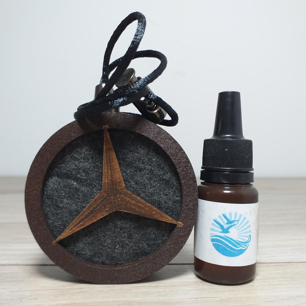 Ароматизатор-підвіска для авто з дерева та повсті для Mercedes з ароматом Океан 10 мл (KG-12310)