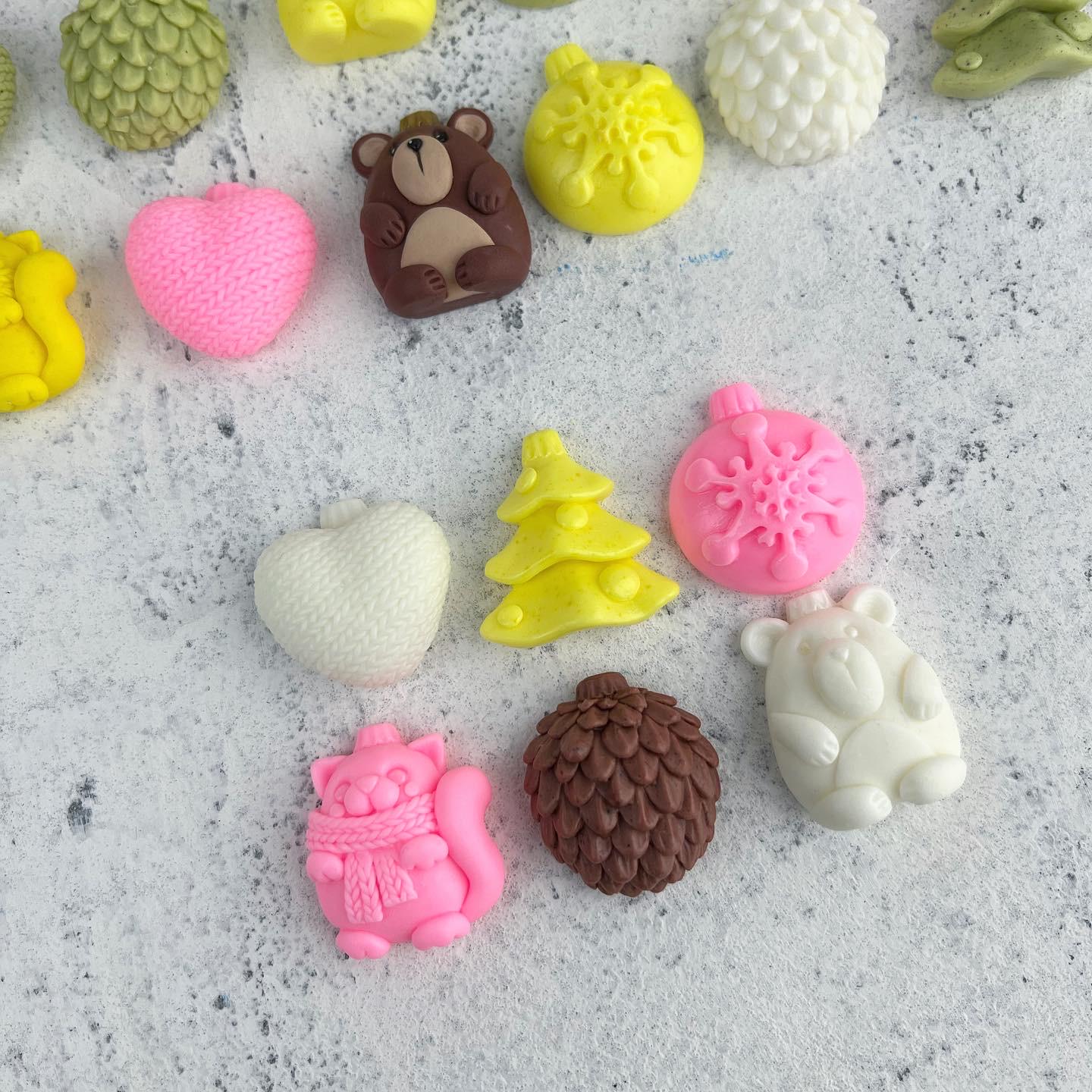 Молд силиконовый Елки игрушки конфеты (8935)