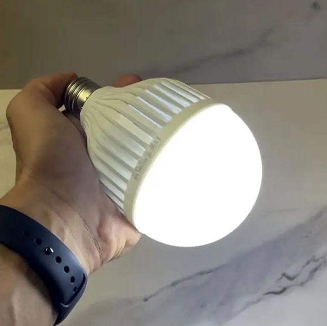 Лампа світлодіодна Smart Charge Smart Bulb з акумулятором 15W E27 6500К - фото 3