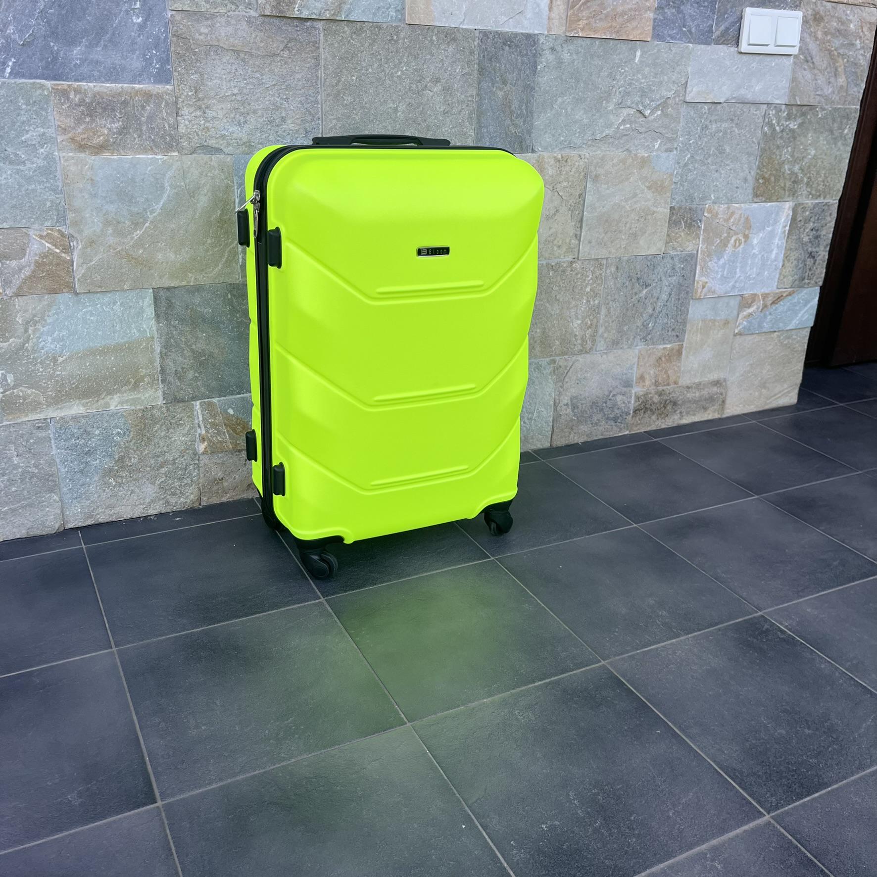 Валіза Bloom 147 дорожня М Лаймовий (17841647) - фото 4