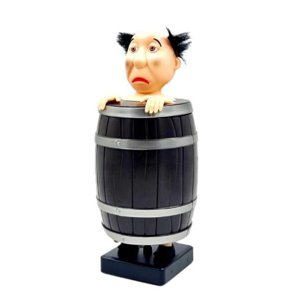 Портсигар с приколом Мужчина в бочке с приколом с автоподачей на 10 сигарет - фото 3 Портсигар с приколом Мужчина в бочке с приколом с автоподачей на 10 сигарет - фото 3