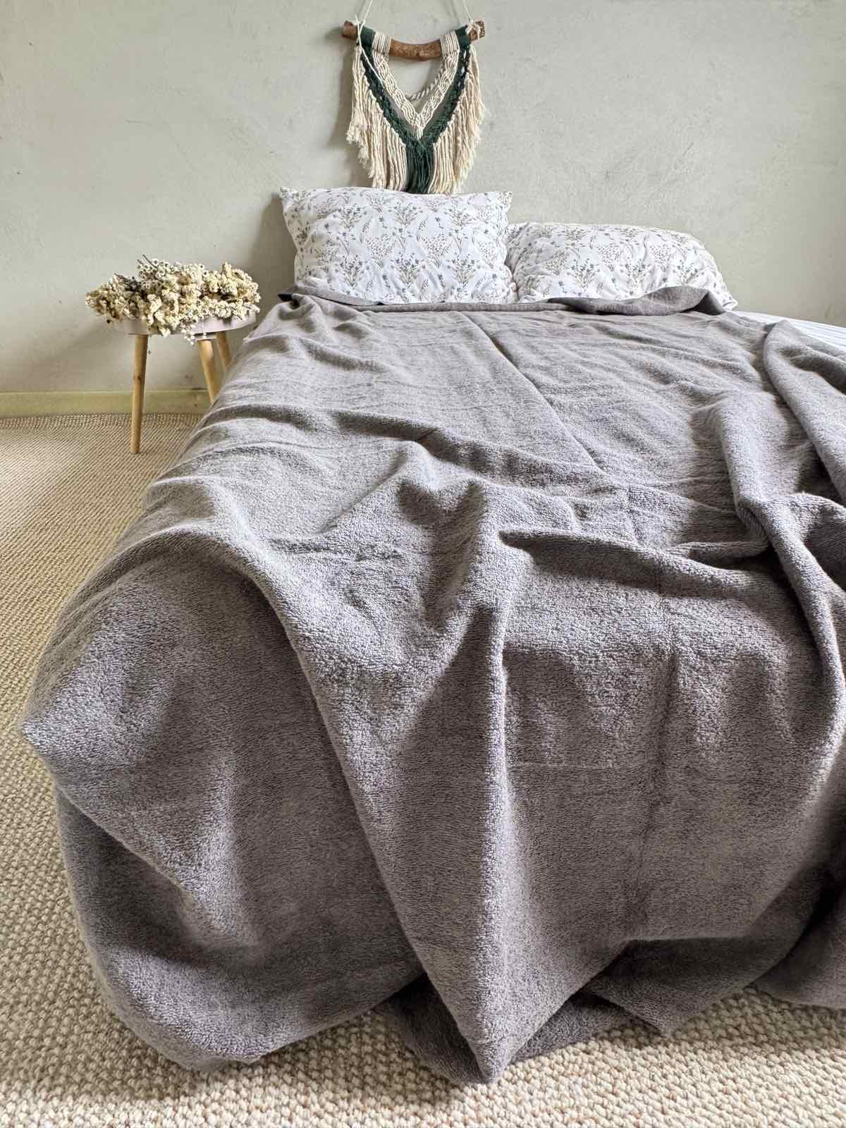 Простынь-покрывало махровое ZEINTEX MADEIRA хлопковое 150х220 см Серый (26970969) - фото 1 Простынь-покрывало махровое ZEINTEX MADEIRA хлопковое 150х220 см Серый (26970969) - фото 1