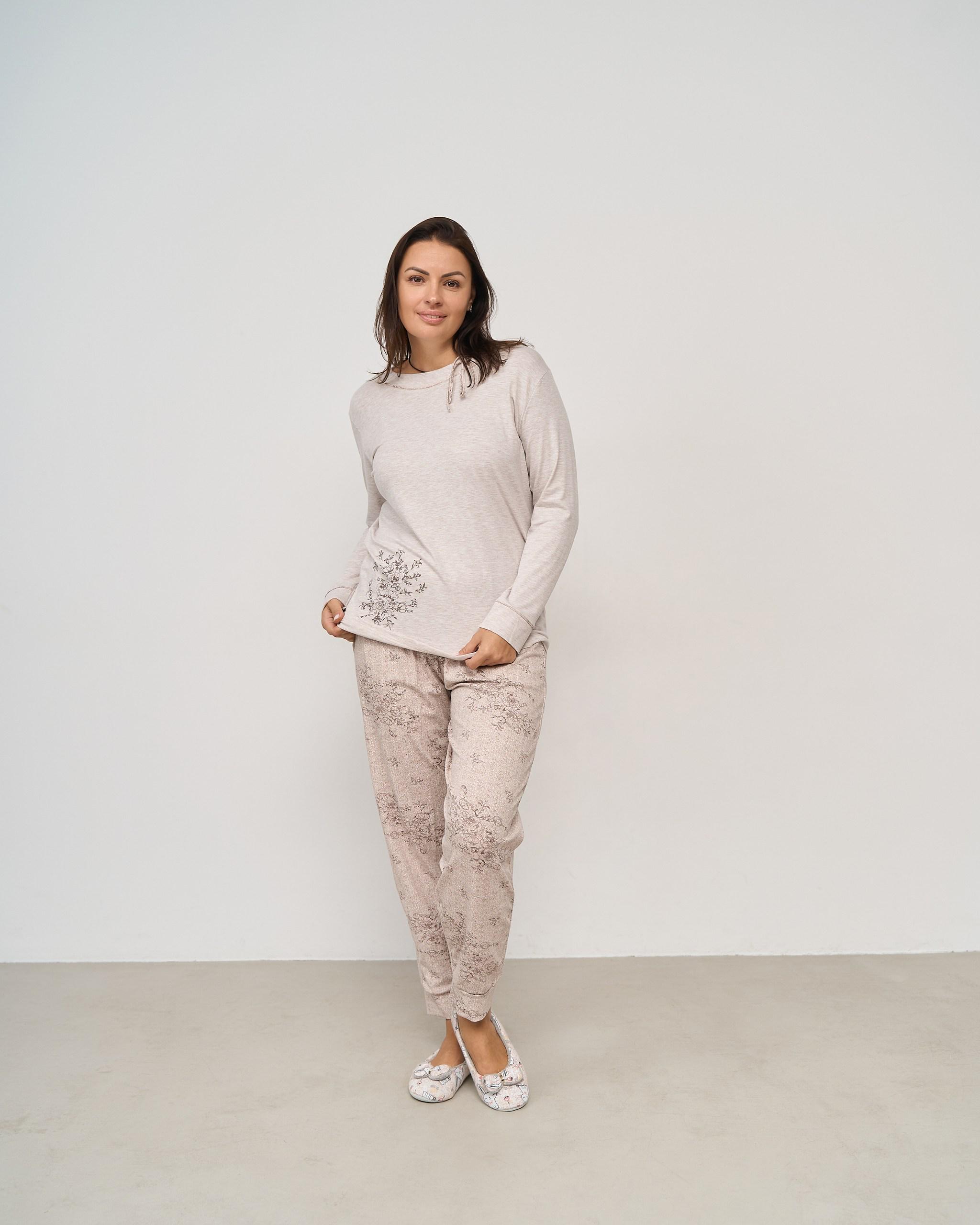 Піжама батальна зі штанами Квіти 5XL Молочний (30060) Піжама батальна зі штанами Квіти 5XL Молочний (30060)