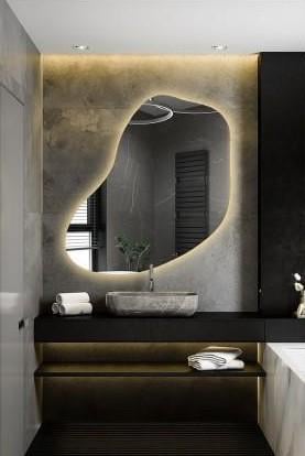 Дизайнерское зеркало неправильной формы с задней фоновой подсветкой Nori 70x57 см