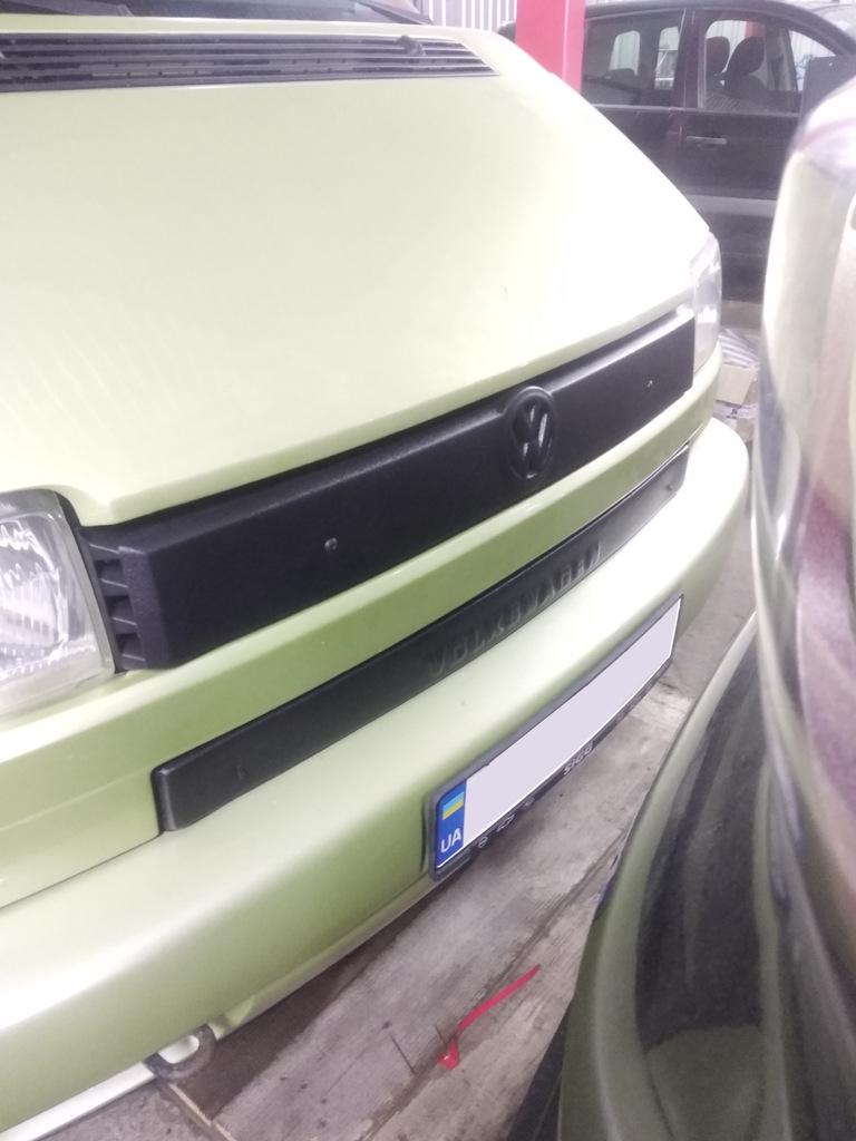 Нижняя накладка на решетку Матовая на прямую морду Digital Designs для Volkswagen T4 Transporter abs-пластик Черный
