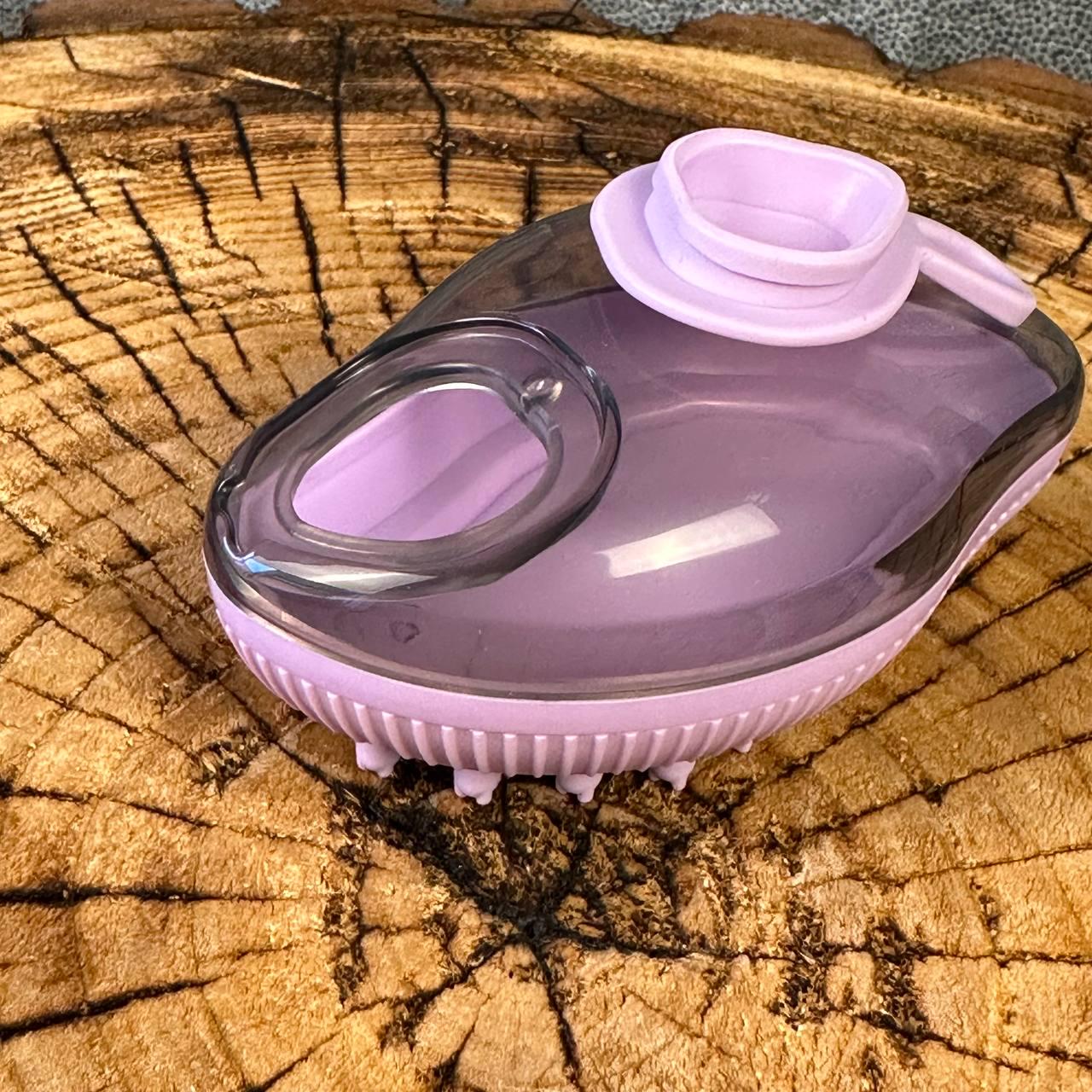 Мочалка для собак Bath Brush Iris с отсеком для шампуня массажная - фото 6 Мочалка для собак Bath Brush Iris с отсеком для шампуня массажная - фото 6