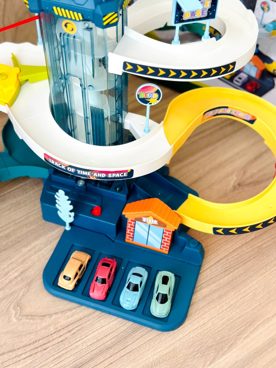 Дитячий музичний гараж для машинок Fun Game 5507 А Космічна станція з автоматичним підйомником та підсвічуванням (1928473622) - фото 3