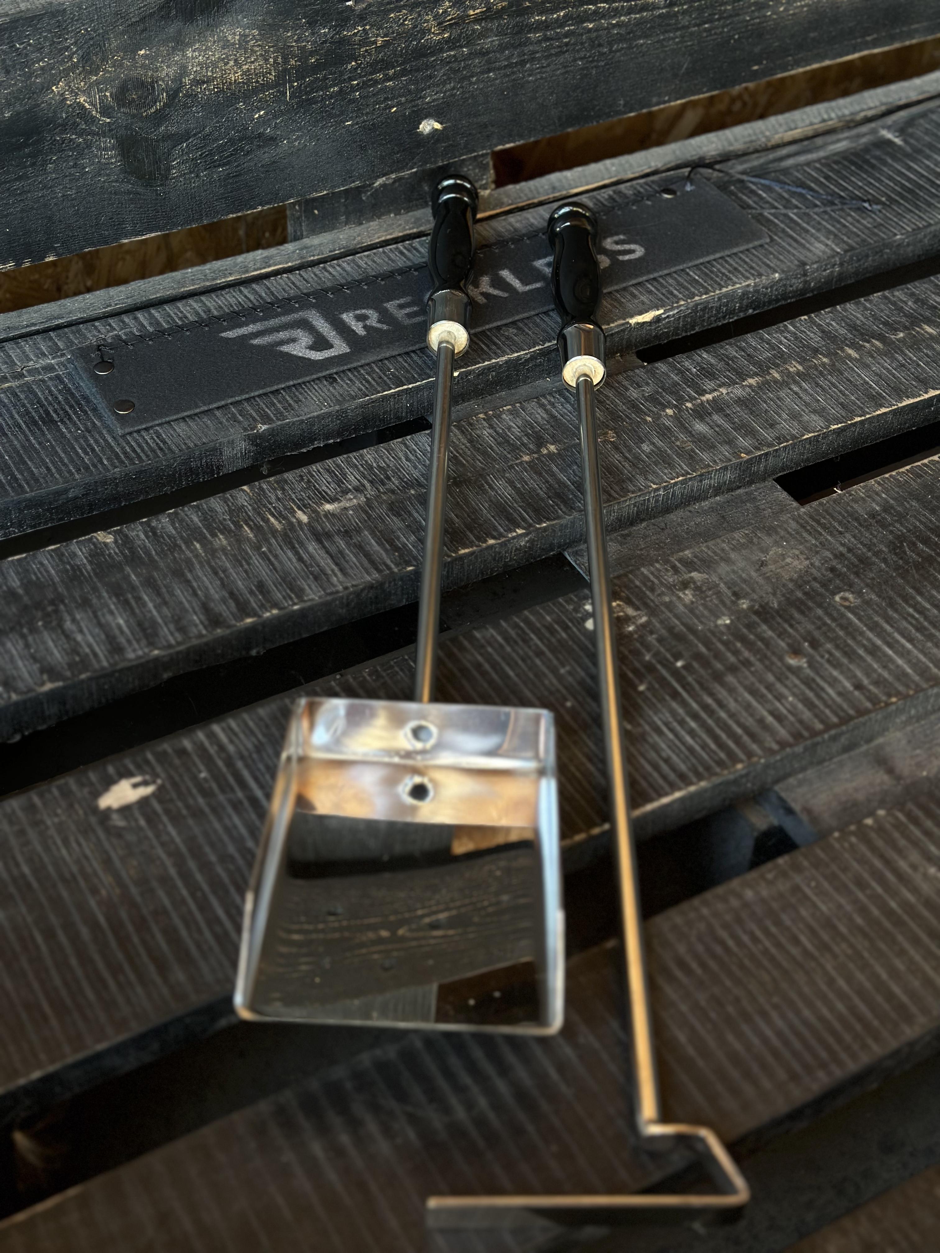 Кочерга совок Reckless Vavilon нержавіюча сталь із дерев'яною ручкою 650 мм - фото 8 Кочерга совок Reckless Vavilon нержавіюча сталь із дерев'яною ручкою 650 мм - фото 8