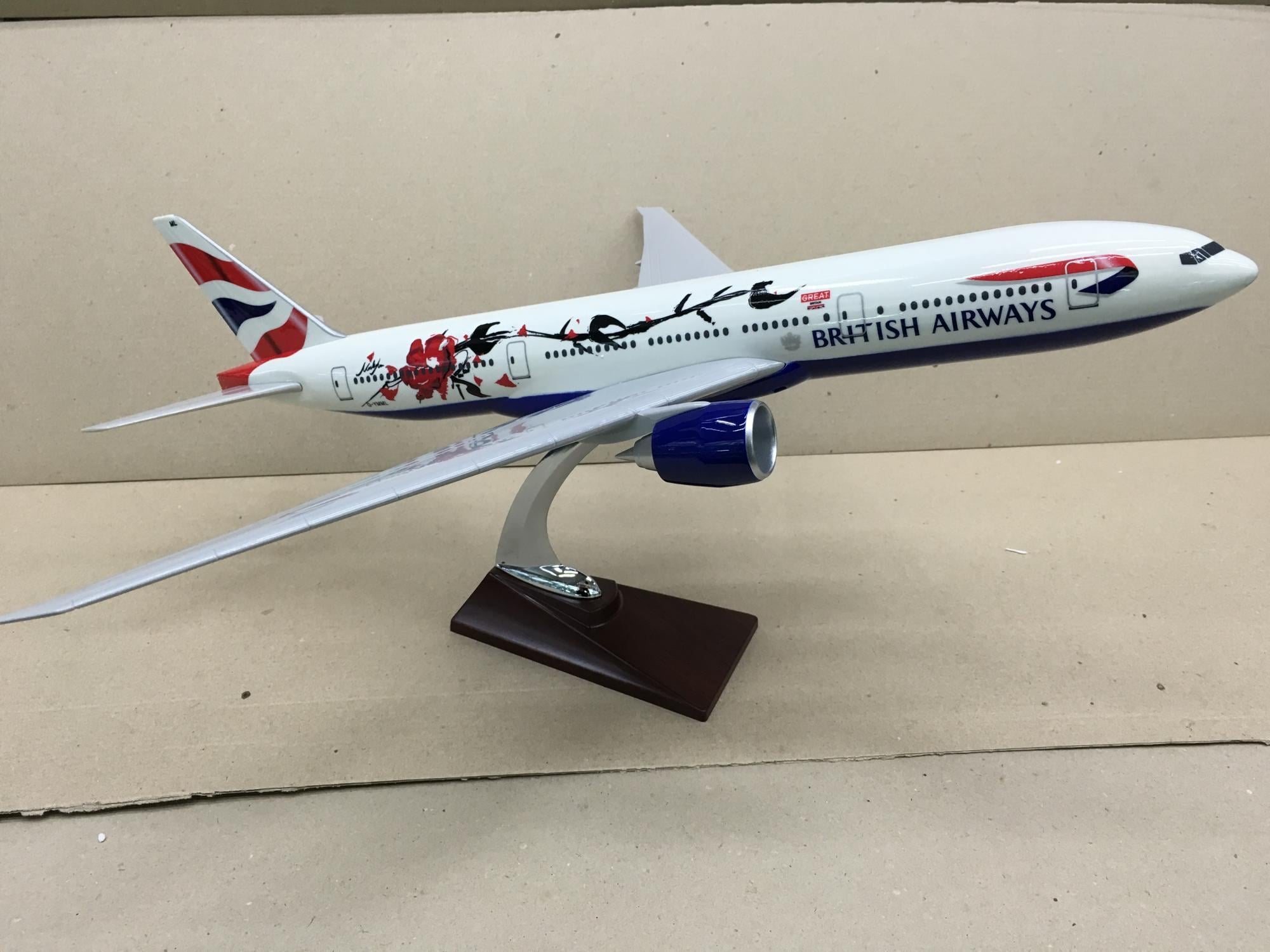 Колекційна модель літака Shantou Tongde Boeing 777 British Airways літака 47 см