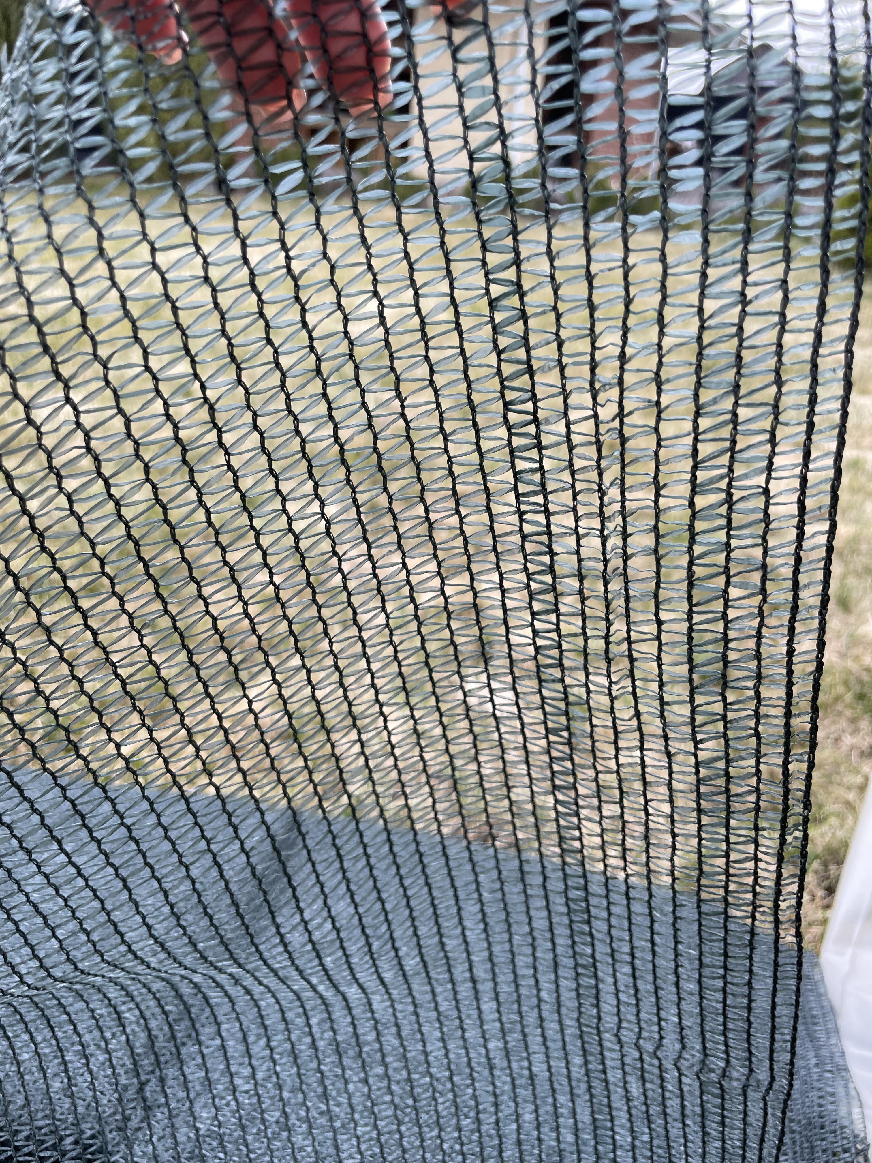 Сетка затеняющая Biotol Solar 40% 30 г/м2 2х20 м - фото 2 Сетка затеняющая Biotol Solar 40% 30 г/м2 2х20 м - фото 2