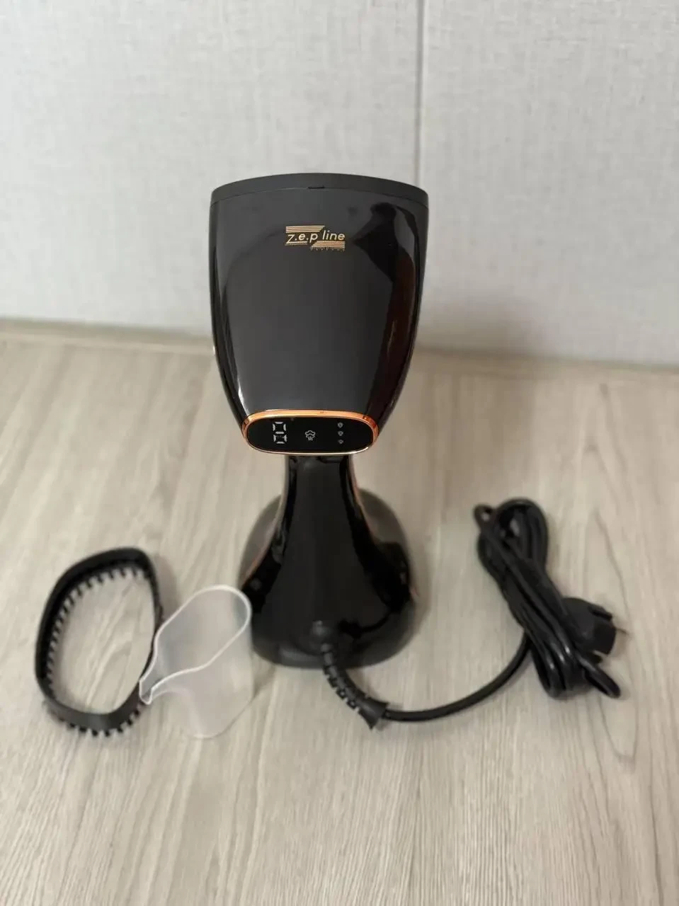 Отпариватель ручной вертикальный Zepline ZP-210 3000 Вт - фото 4 Отпариватель ручной вертикальный Zepline ZP-210 3000 Вт - фото 4