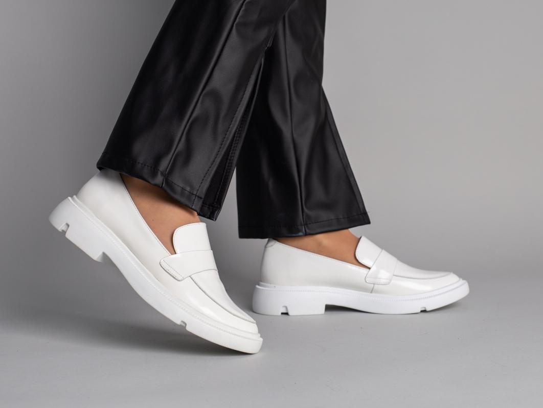 Лоферы женские кожа наплак на низком ходу р. 36 Белый (5903-1/36)