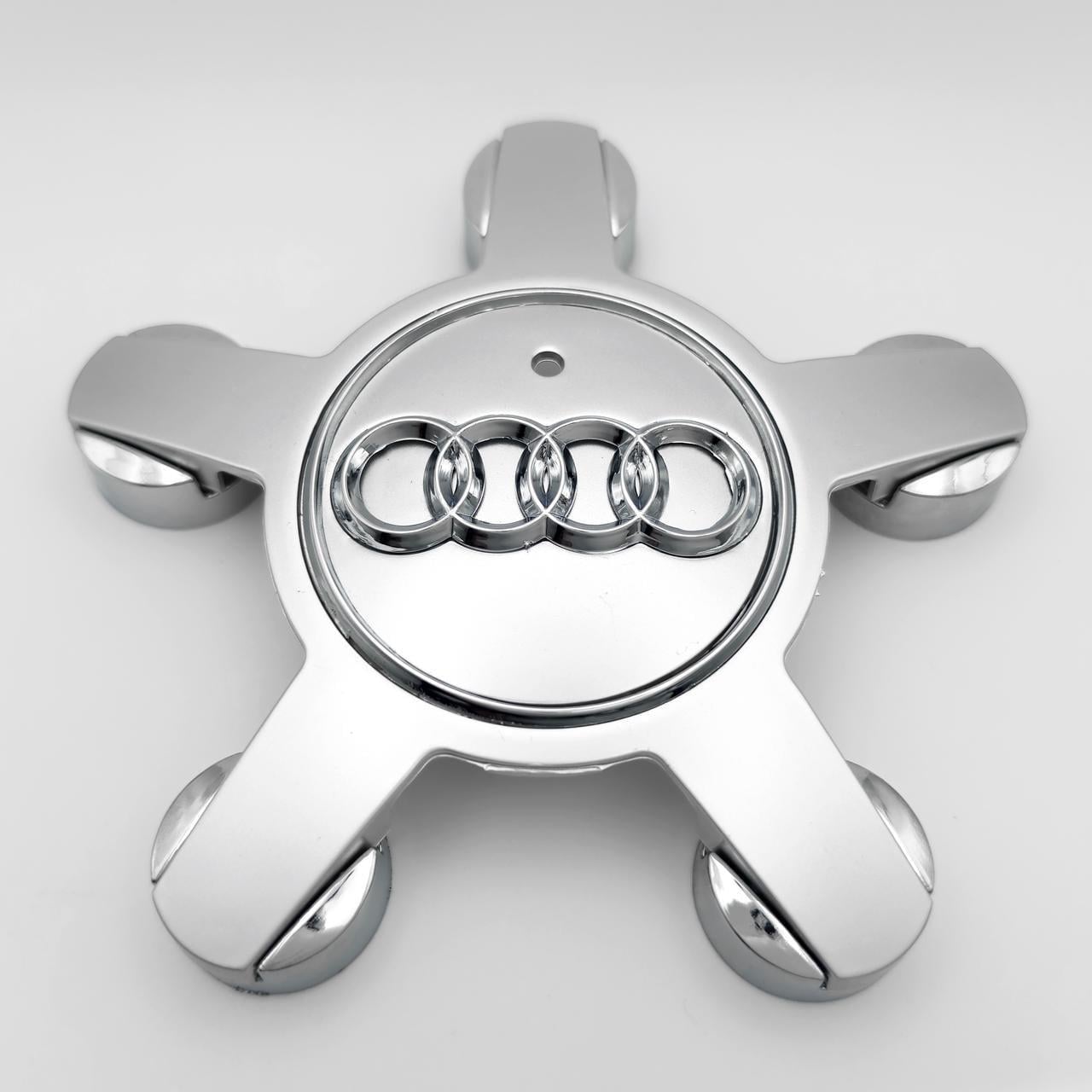 Ковпачок заглушка маточини колеса Audi 135 мм Хром (3012555747)