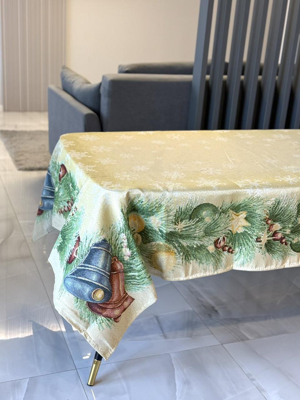 Скатерть гобеленовая рождественская 140х220 см