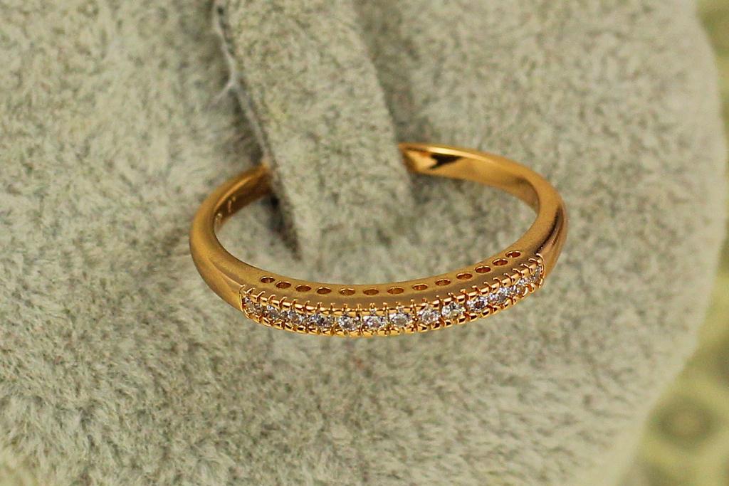 Кольцо Xuping Jewelry Гребешок тонкая дорожка из камней р. 19 Золотистый (1501464151)