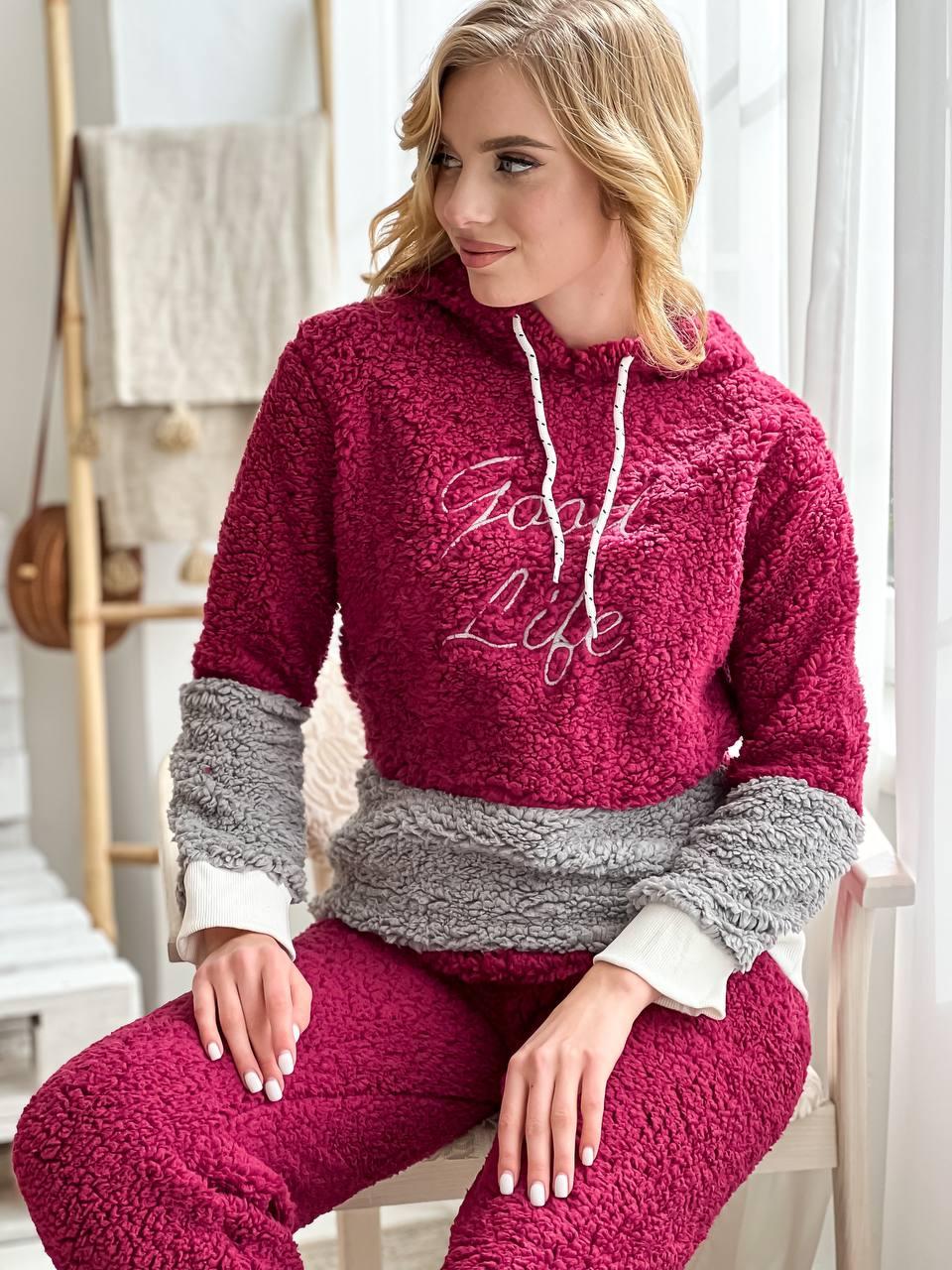 Пижама женская DO2184 на флисе с капюшоном XL Малиновый - фото 7