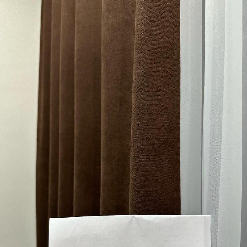 Комплект штор микровелюр 2 шт. 1,5х2,7 м готовые на шторной тесьме 6 см Коричневый (petek-V13) - фото 2 Комплект штор микровелюр 2 шт. 1,5х2,7 м готовые на шторной тесьме 6 см Коричневый (petek-V13) - фото 2