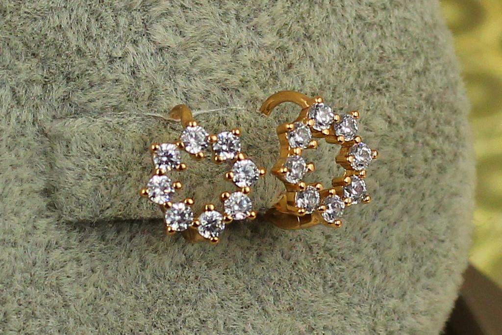 Сережки дитячі Xuping Jewelry Віночок з фіанітів 10 мм Золотистий