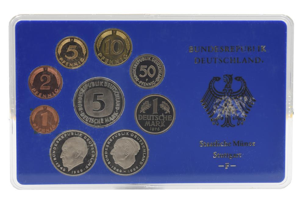 Коллекционные монеты Германия набор из 10 монет 1976 Proof F 1/2/5/10/50 пфеннигов 1/2/2/2/5 марок в сувенирной упаковке (М22741)