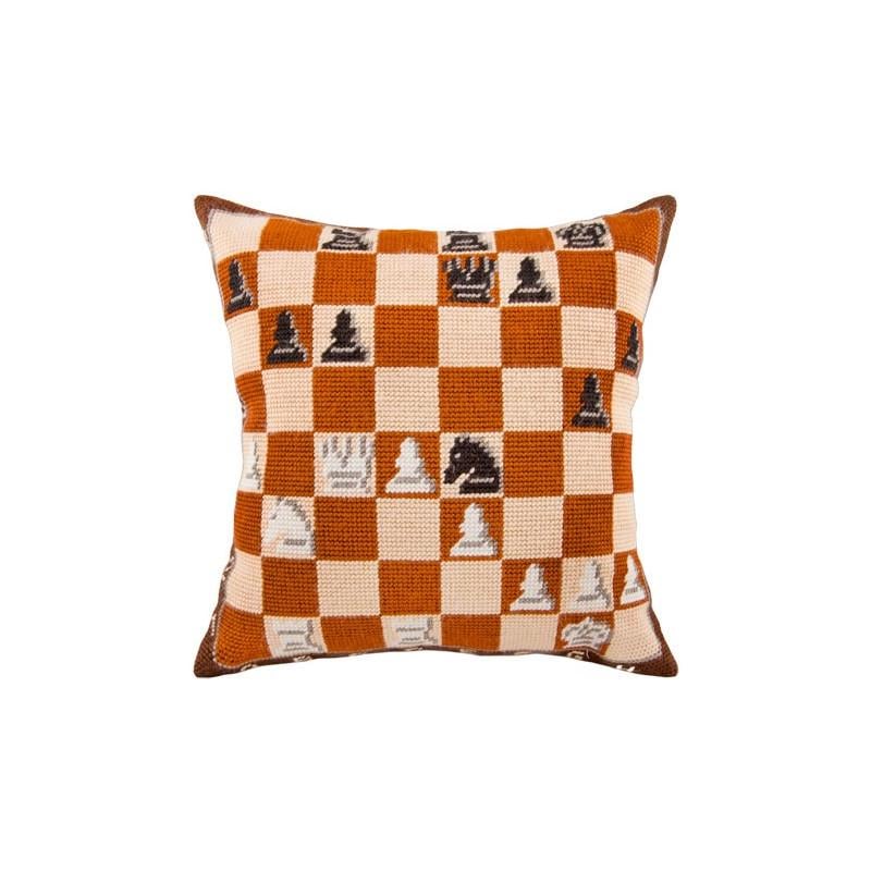 Набор для вышивания крестиком подушки Чарівниця V-66 Шахматы (7346)