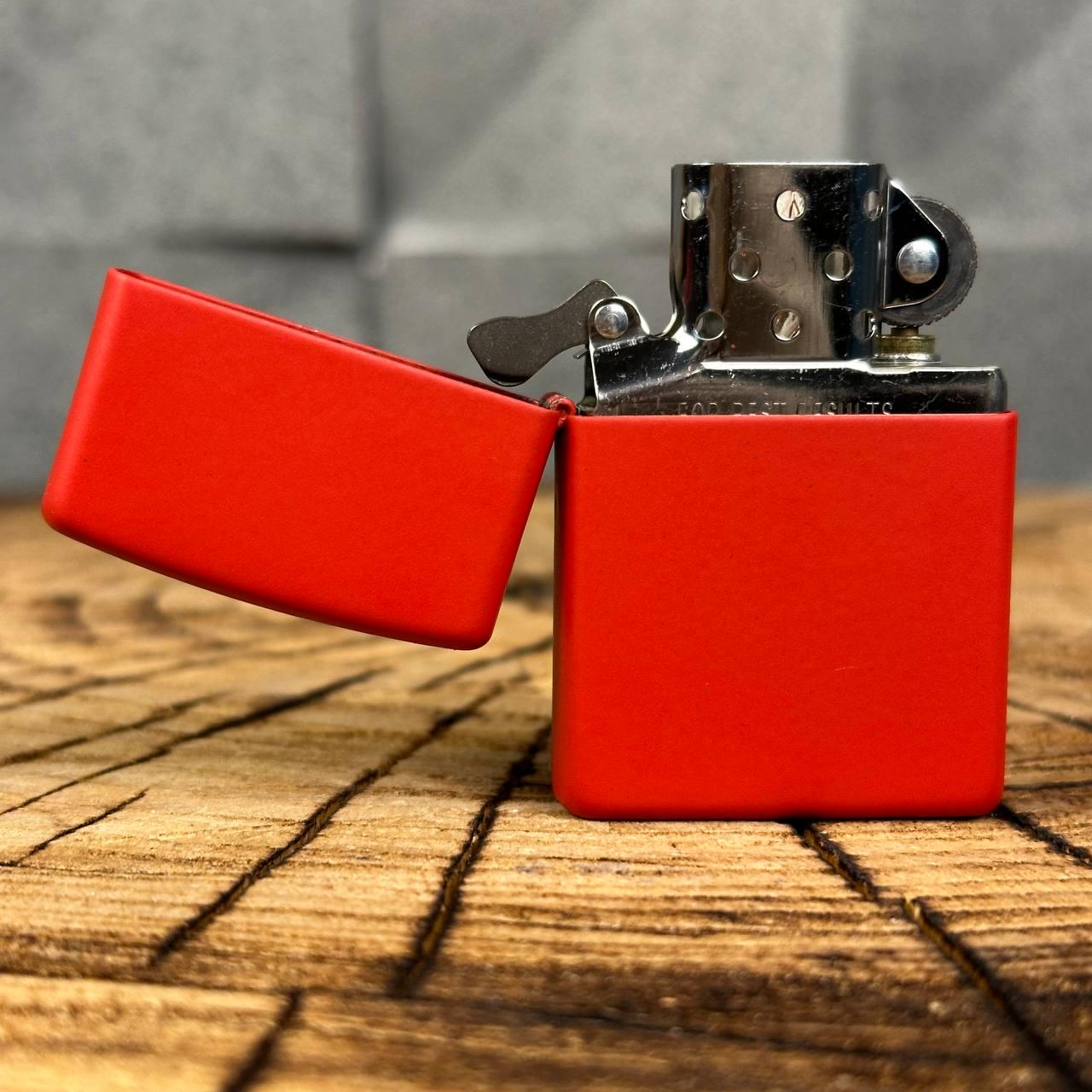 Зажигалка бензиновая ZIPPO в подарочной упаковке Red Matte - фото 2
