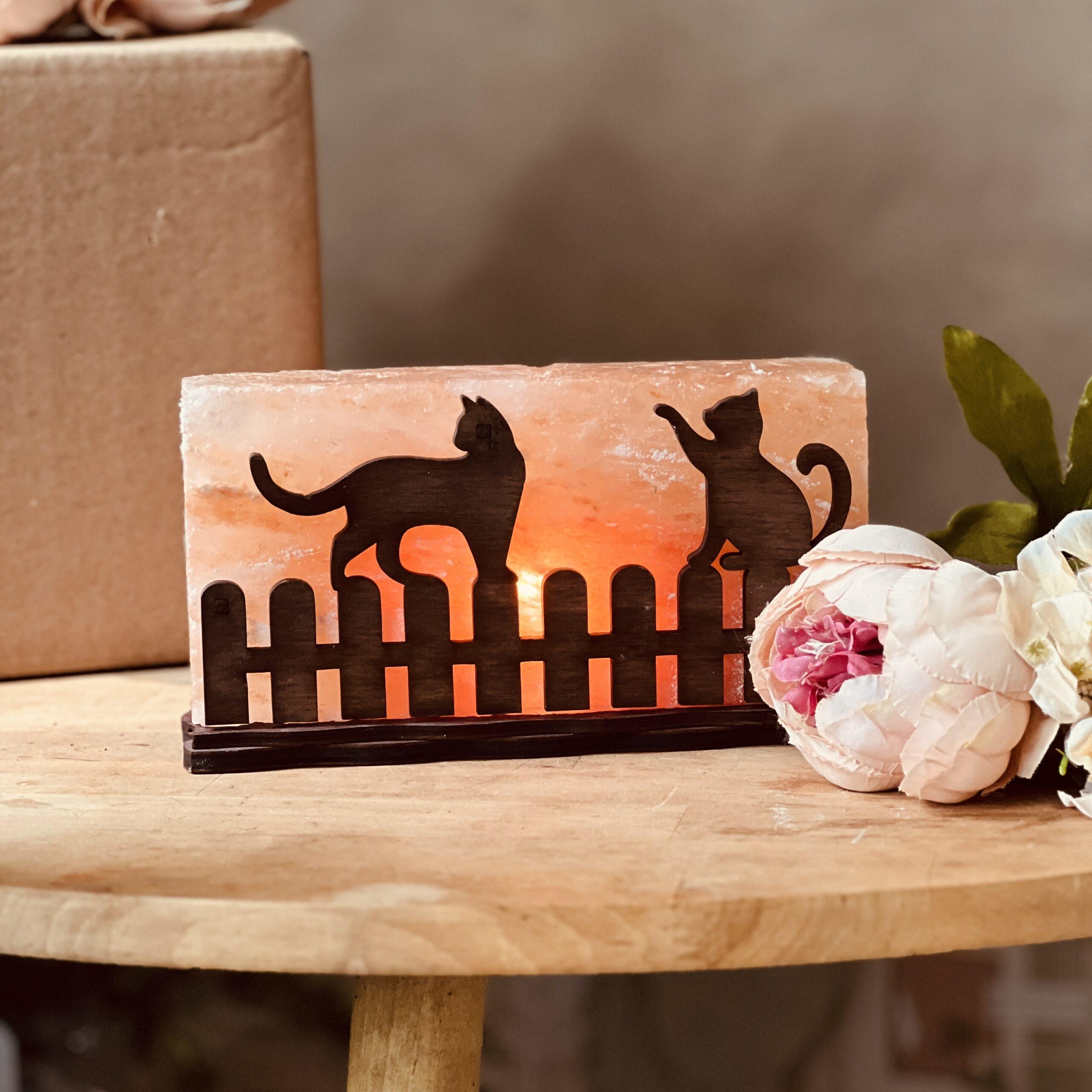 Соляна лампа декоративна Himalayan Коти на паркані 1 кг (29909030) - фото 6