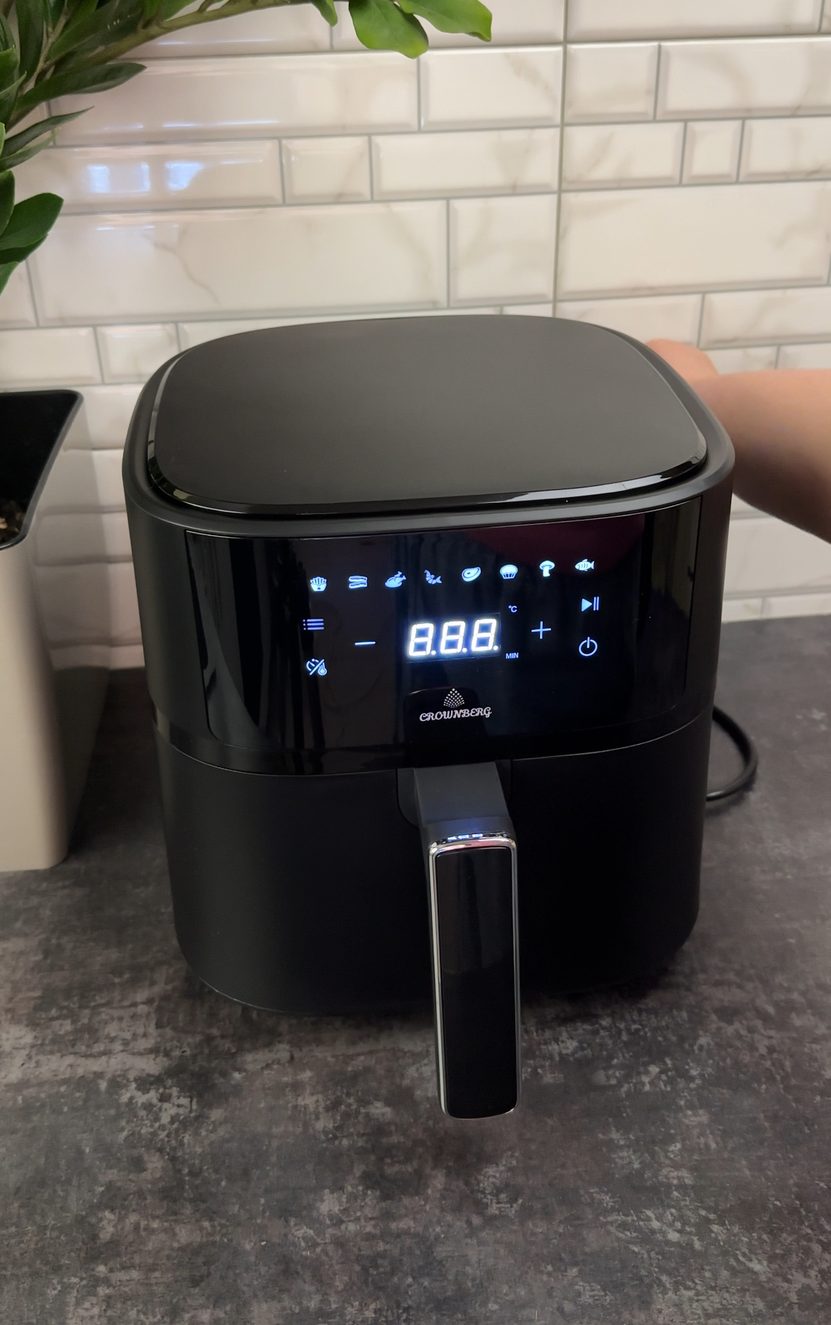 Мультипіч Crownberg 8 програм сенсорне управління/LED-дисплей 6 л 1500 Вт (CB 5544) - фото 4 Мультипіч Crownberg 8 програм сенсорне управління/LED-дисплей 6 л 1500 Вт (CB 5544) - фото 4